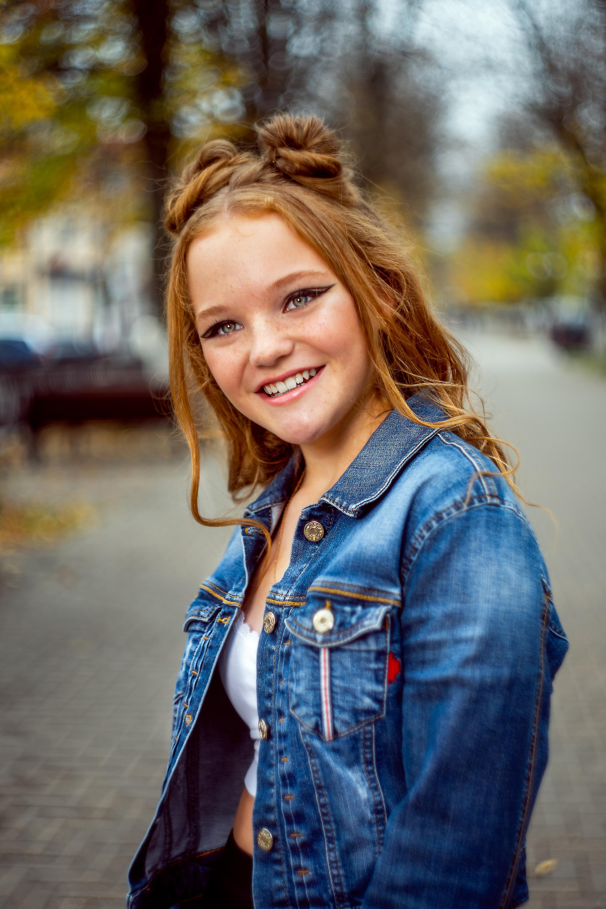 Девочка и осень