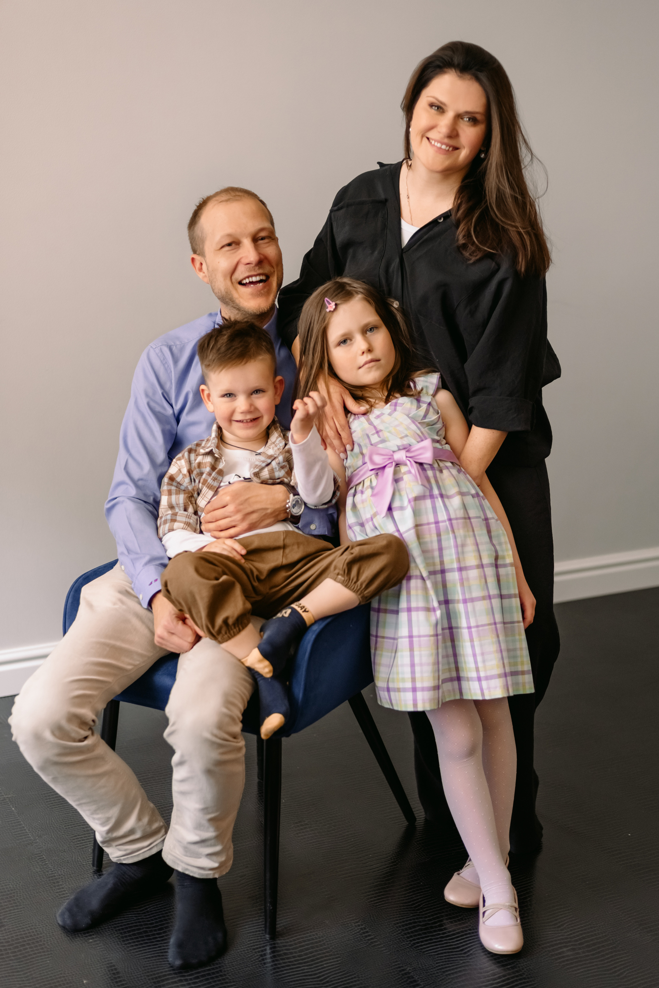 Домашняя фотосессия большой семьи. Фотограф Юлия Кондратьева