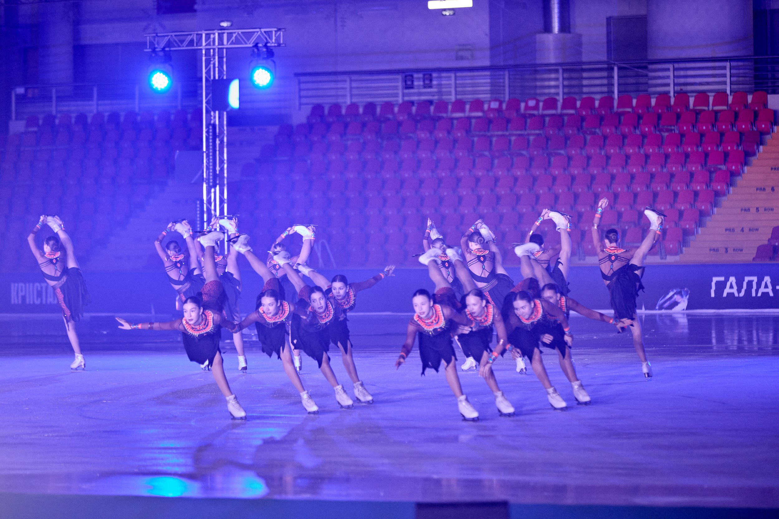 Фотосъемка Гала-шоу «Кристалл» 4.04.2026. Режиссёр, клипмейкер, фотограф — Андрей Охота