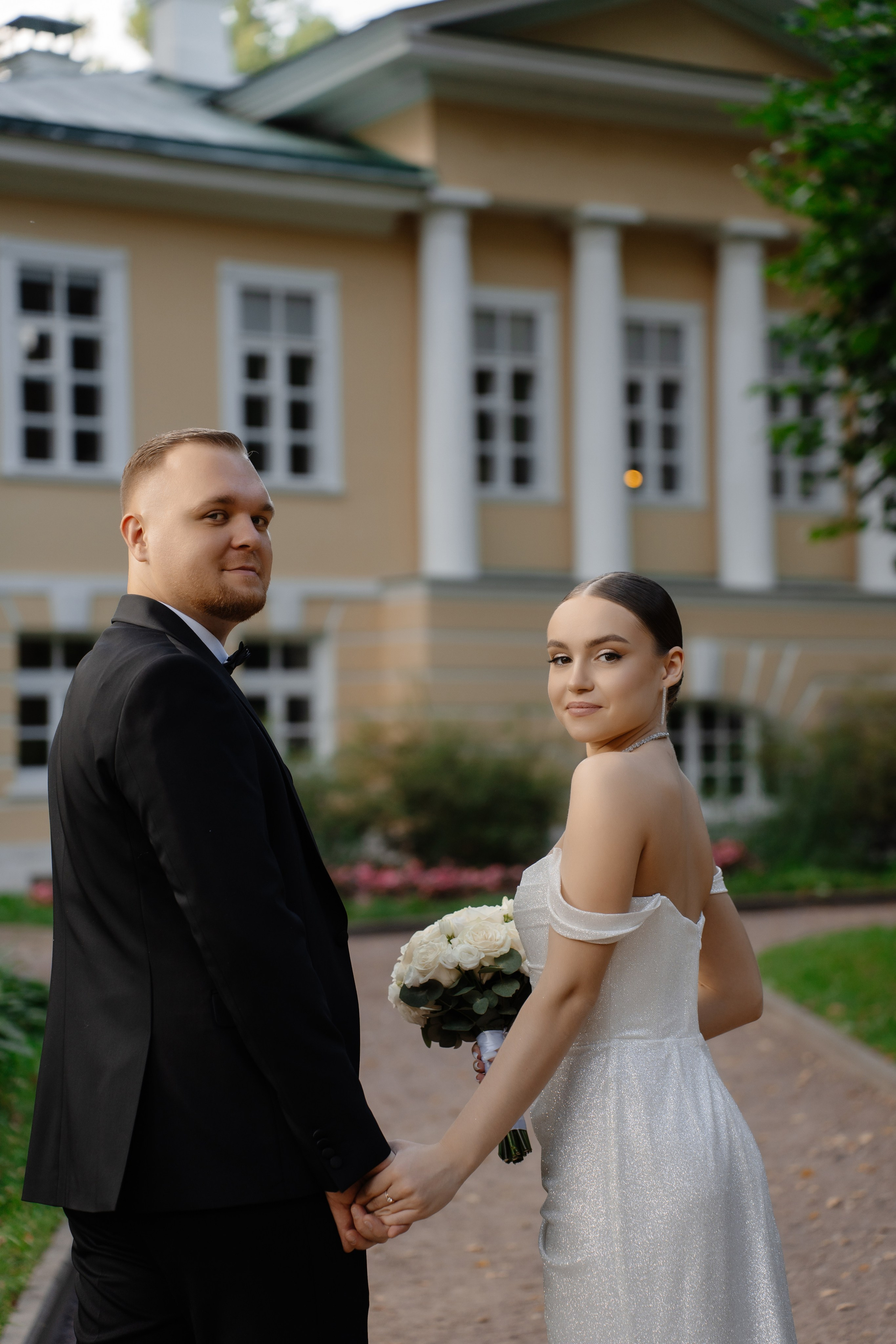 Свадебная фотосессия в парке Архангельское. Свадебный и семейный фотограф в Москве Светлана Зоткина