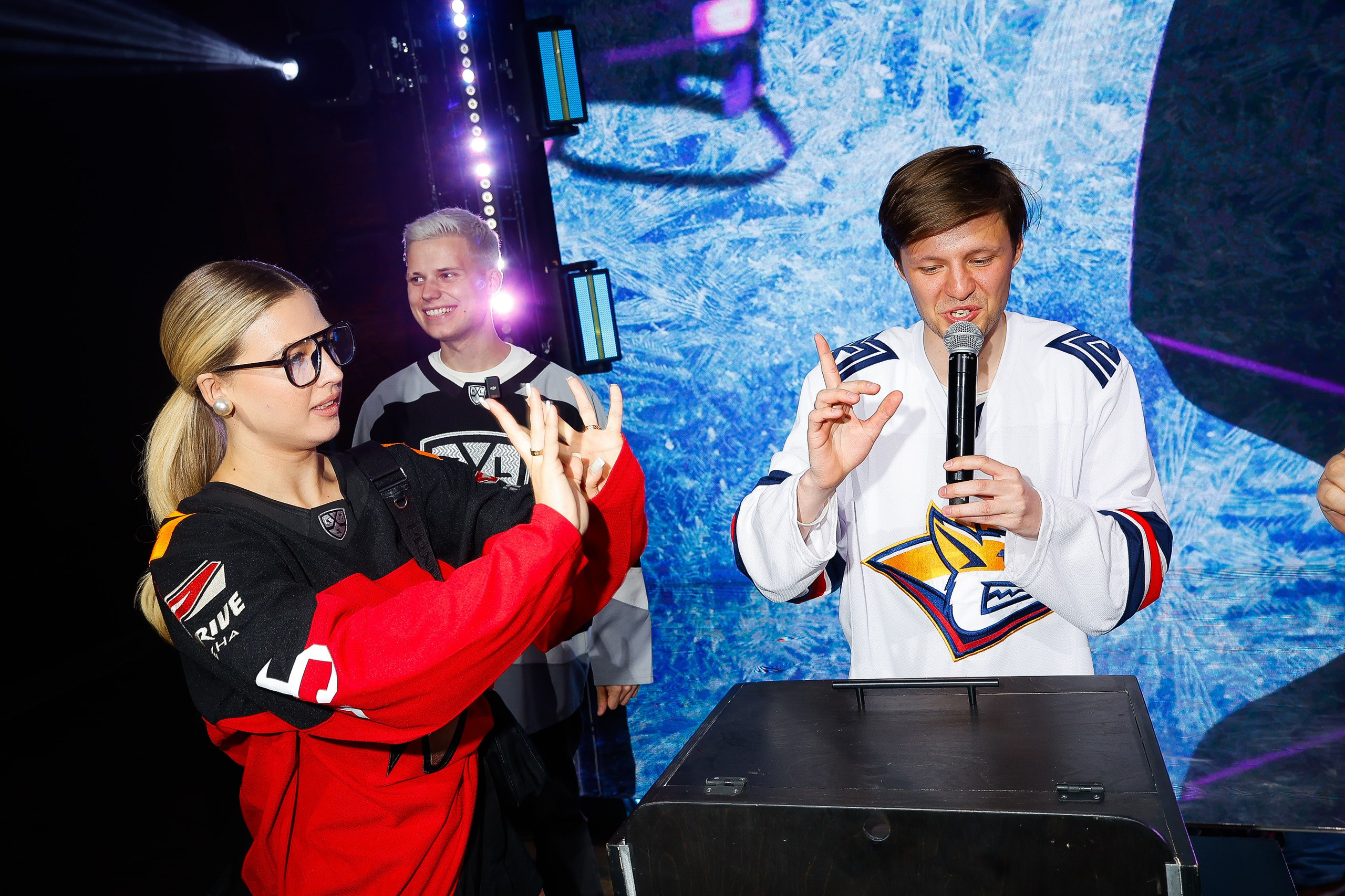 ЯНГЕР. Nikolskayasecular