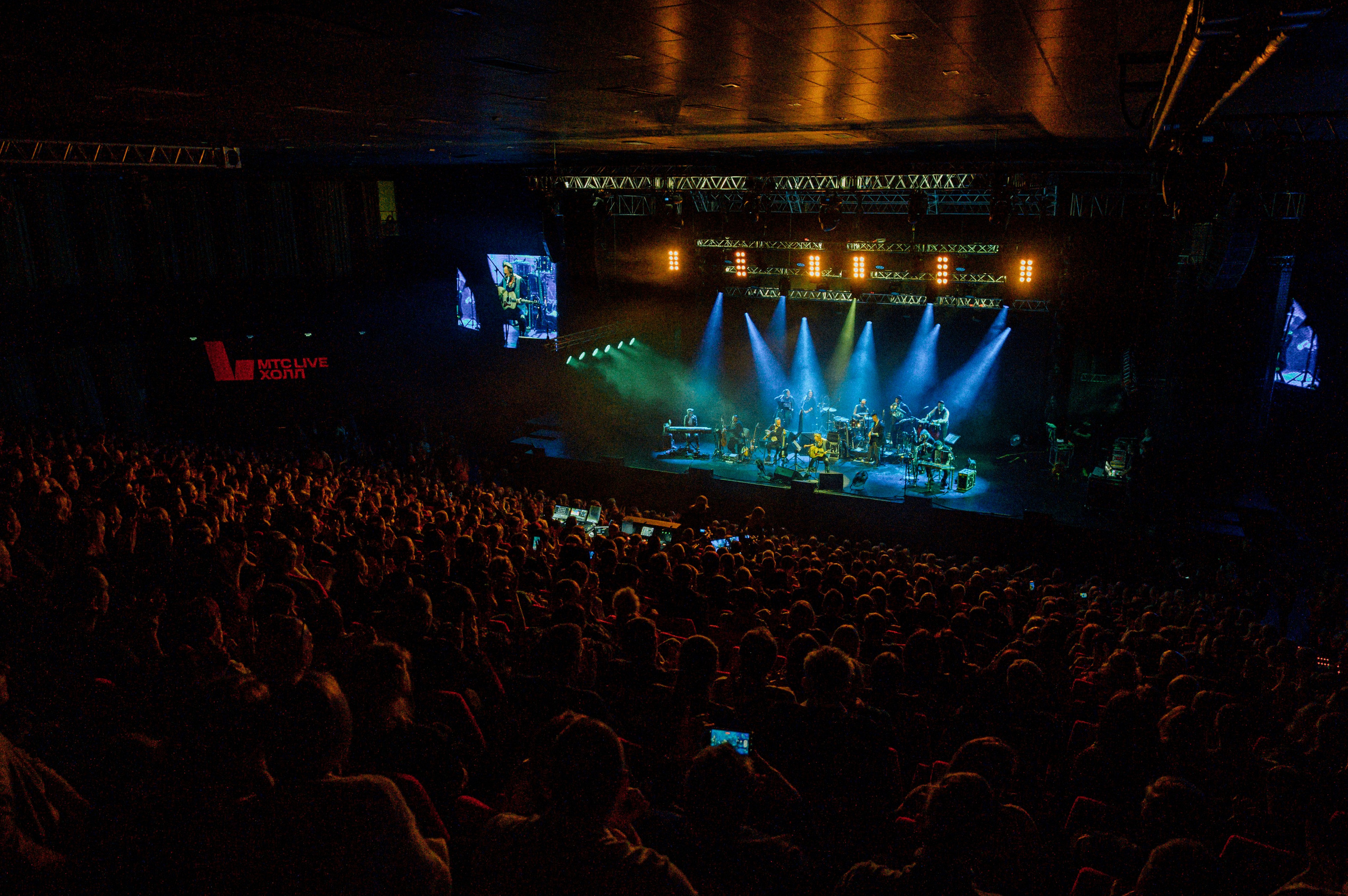 Гарик Сукачев в MTC Live Hall. Фотограф Илья Осенко Воронеж