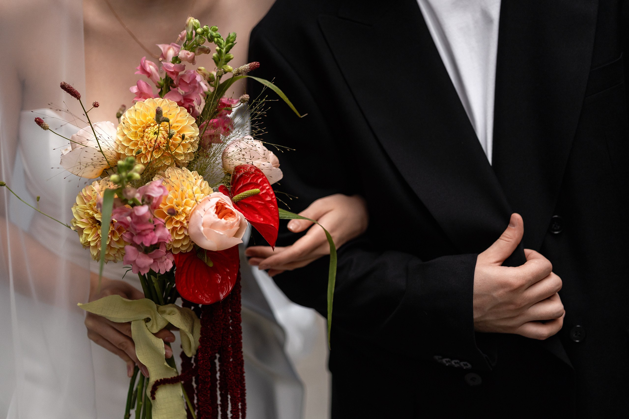 красивый букет невесты в Самаре, жених и невеста