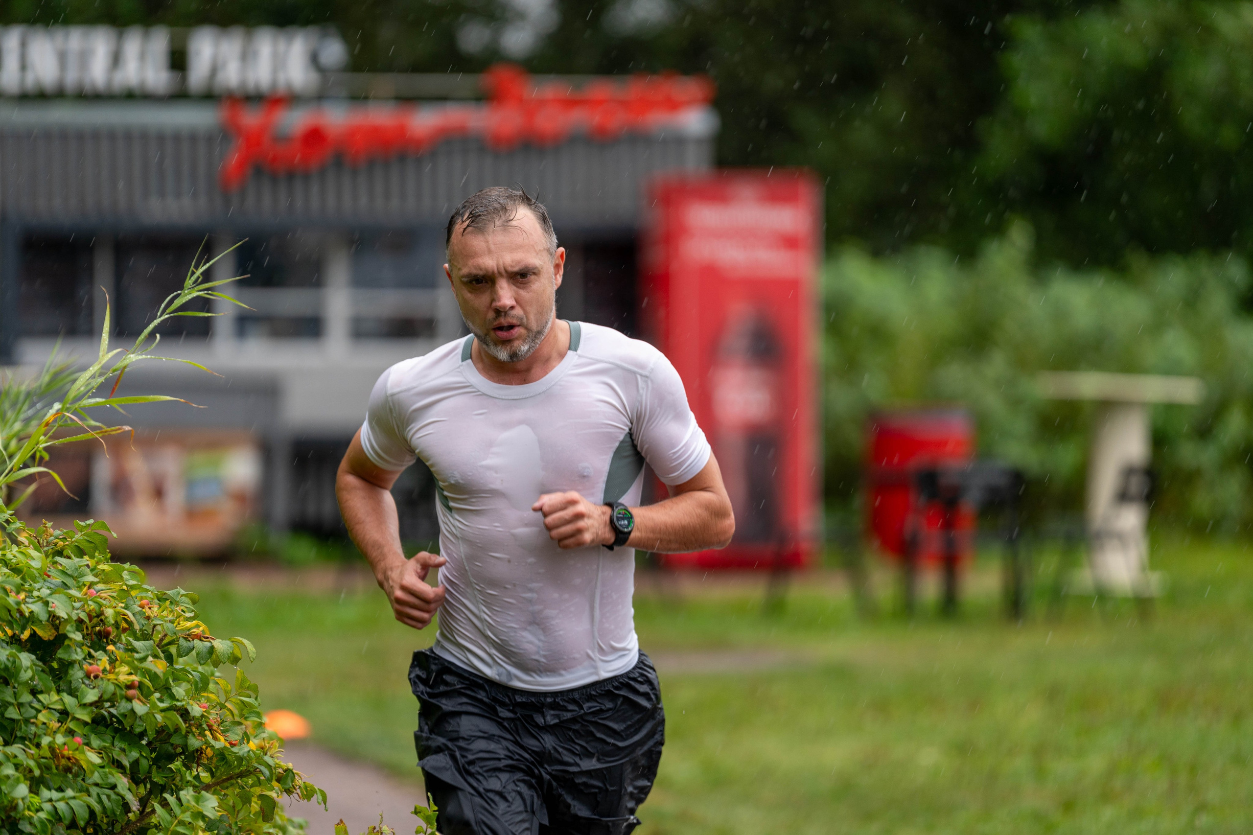 Спортивный фотограф Санкт-Петербург запечатлел бегуна на пробежке “5 вёрст”