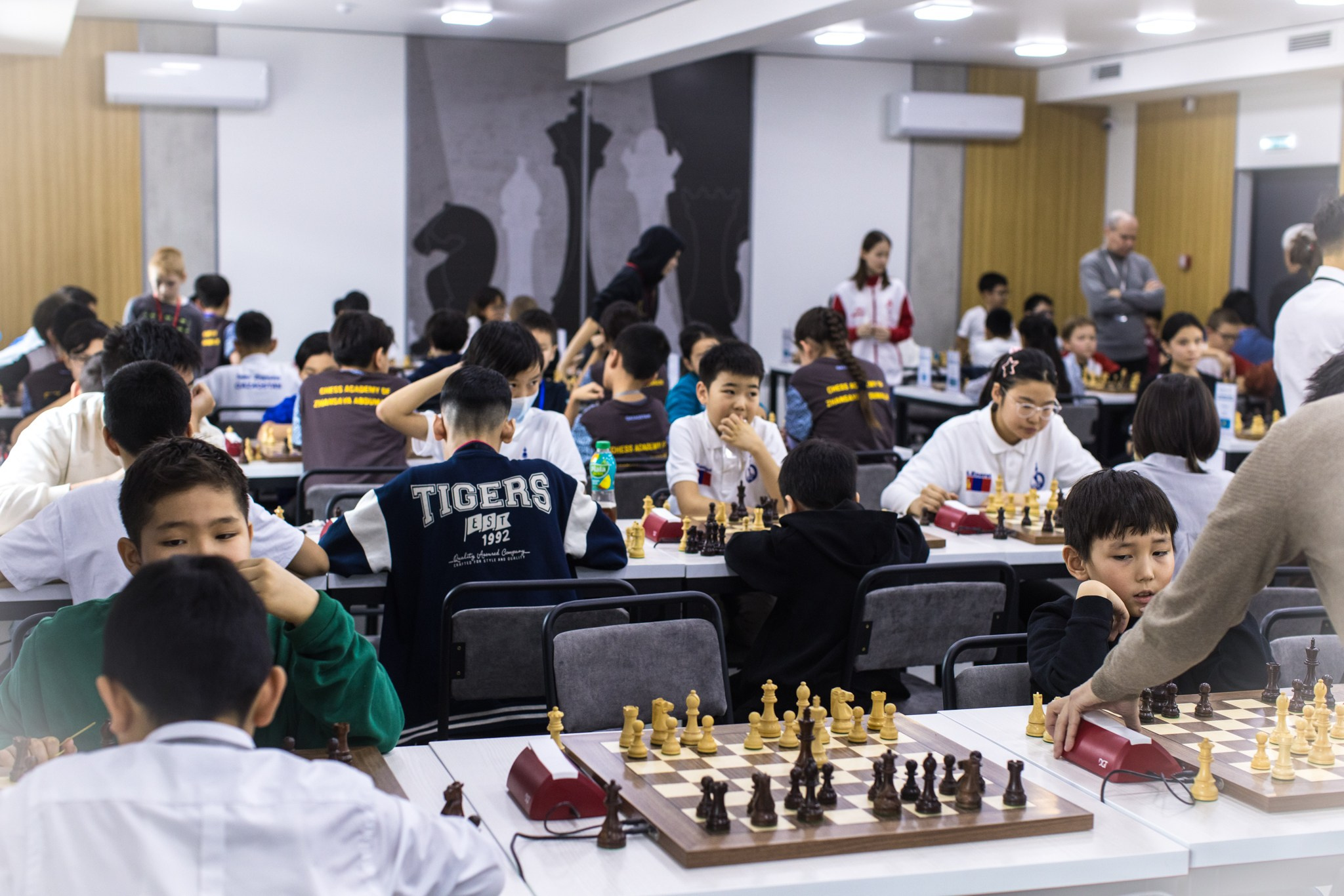 2025.02.02 KAZAKHMYS Youth Team Chess CUP 2025 — Day2_rapid. Фотограф Анна Штурман (репортажная съёмка любых событий и мероприятий) Anna Shtourman photographer