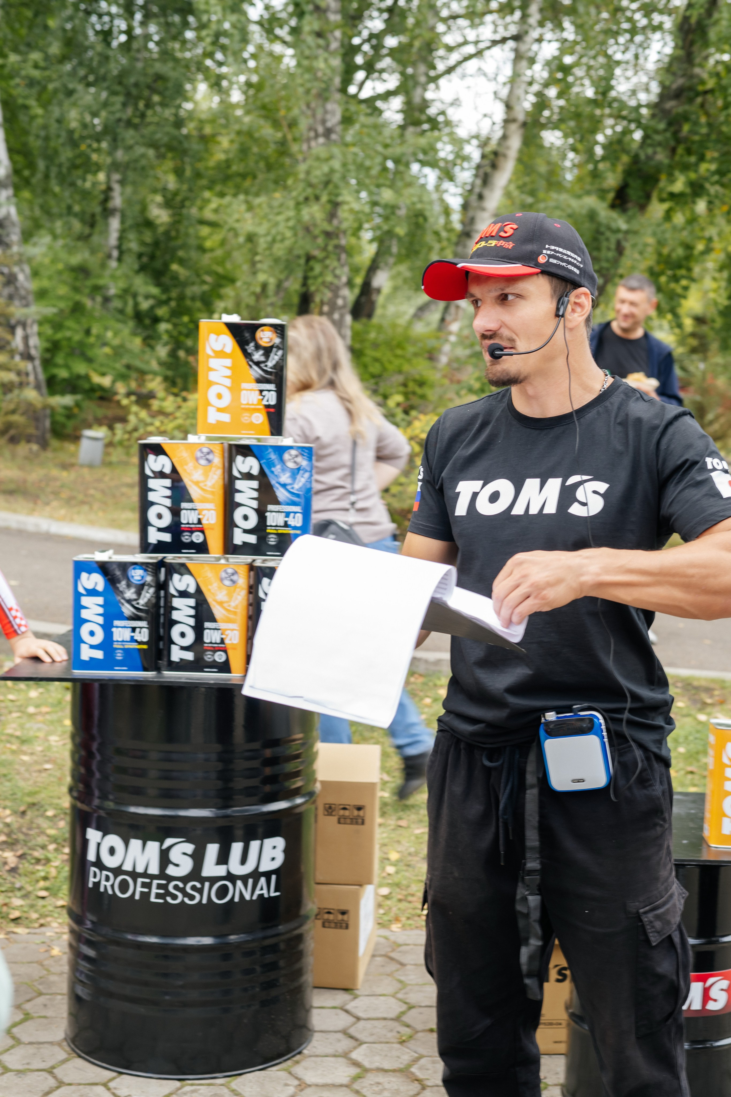 Моторное масло Tom's. Фотограф в Красноярске