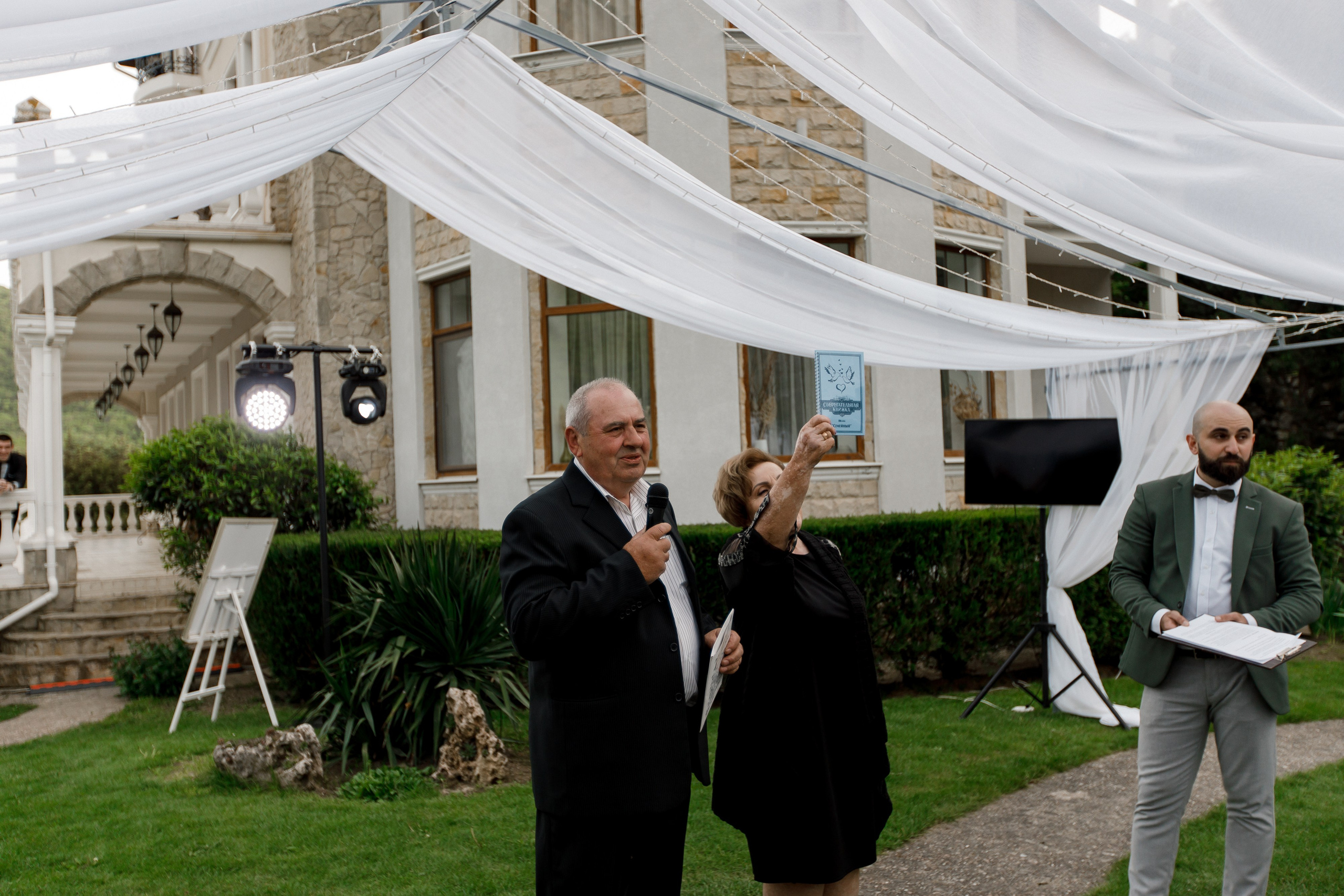 Денис и Алина. Белый замок. Фотограф Анна Лейман. Севастополь