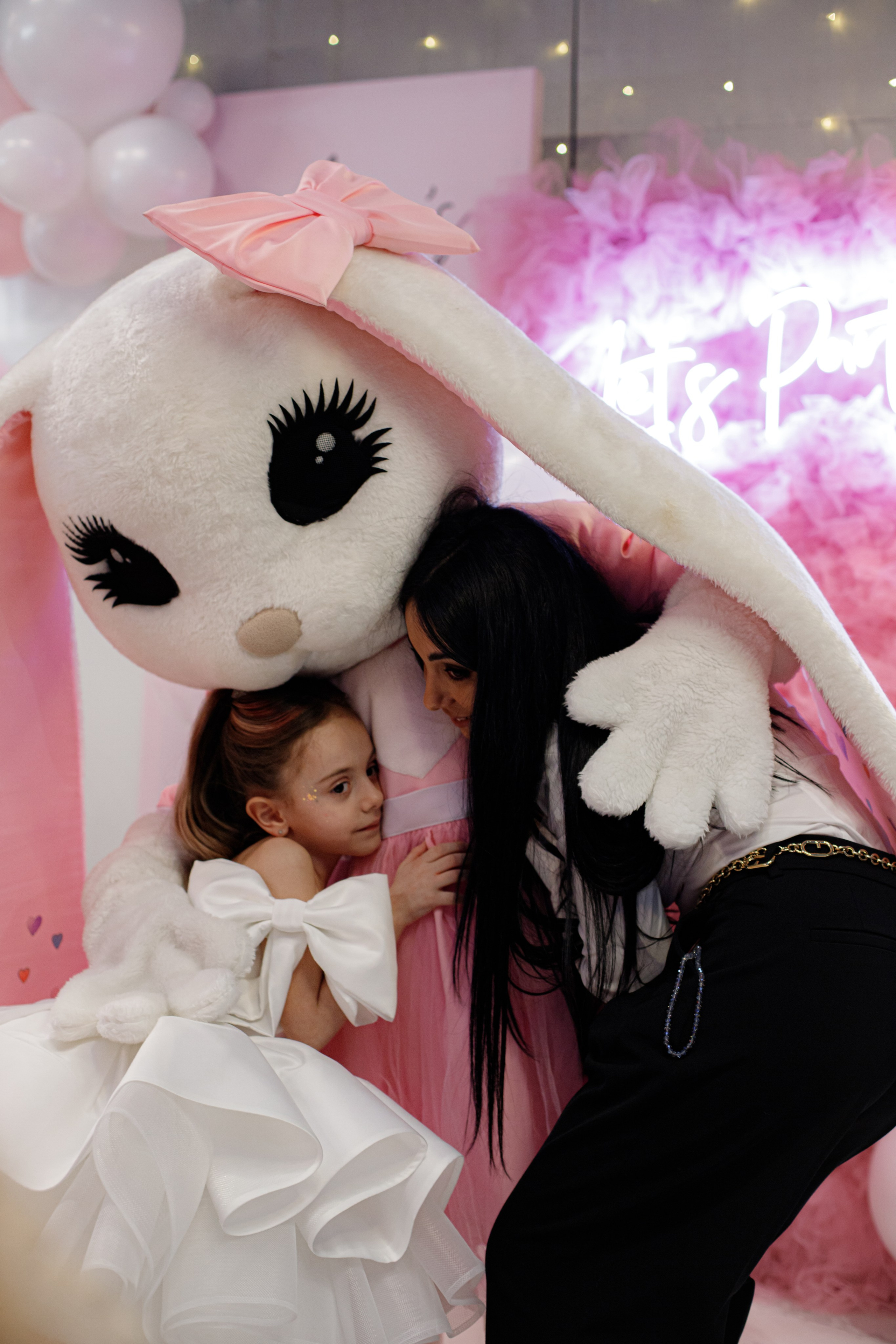 ASIA'S BIRTHDAY PARTY. Photokarish