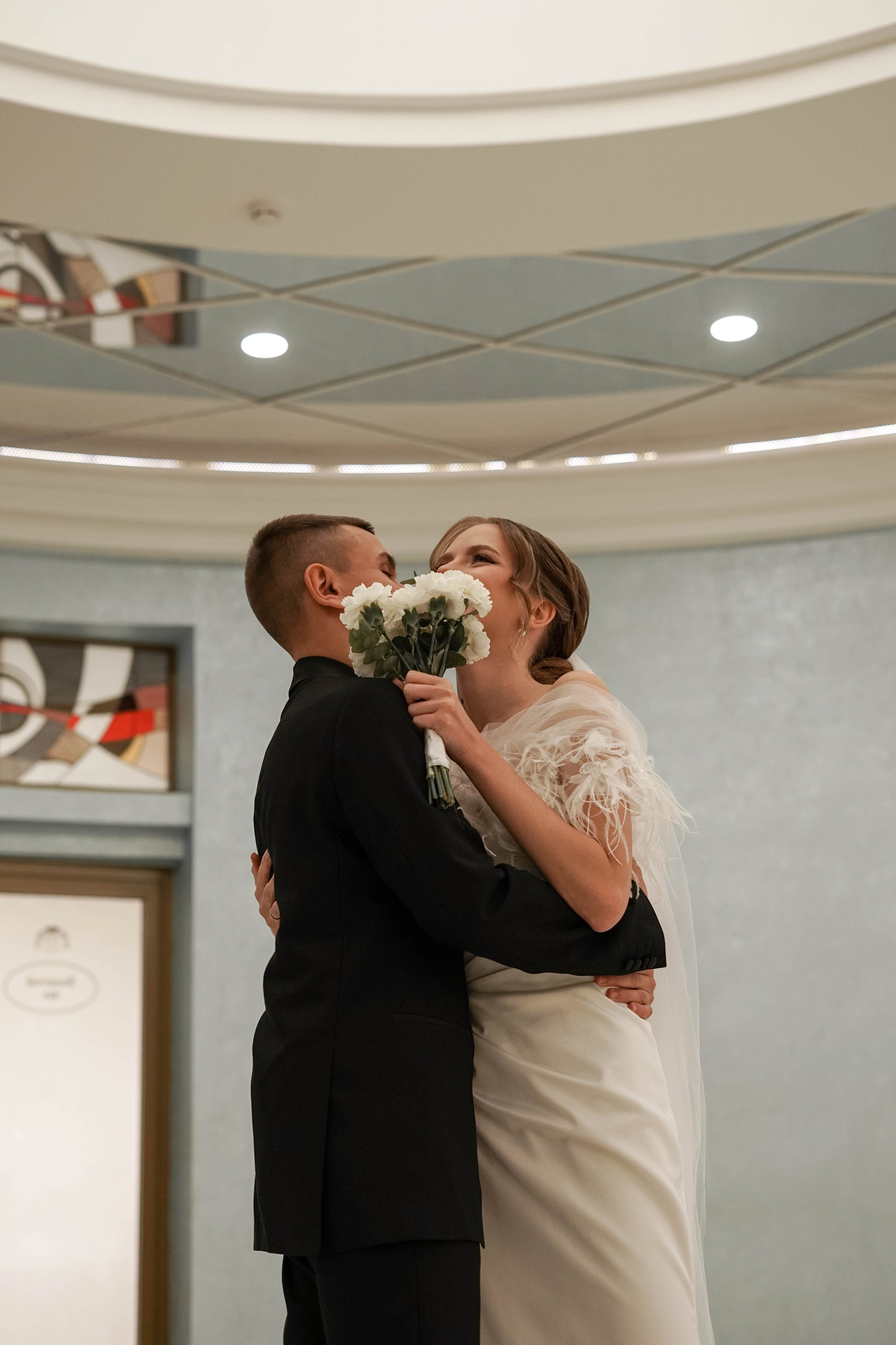 Катя и Олег: регистрация и свадебная съемка в отеле. Фотограф в Иркутске