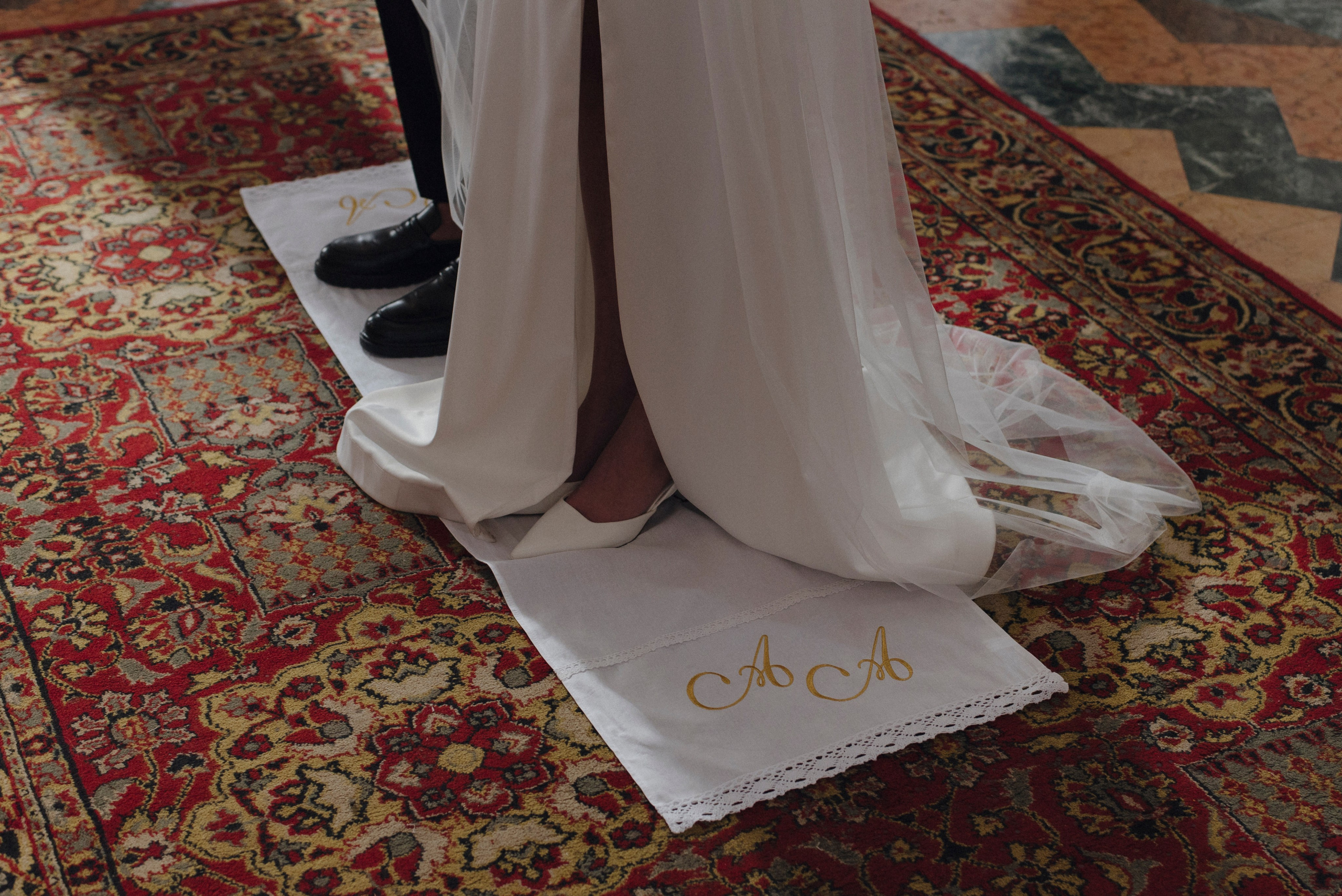 Их связали небеса