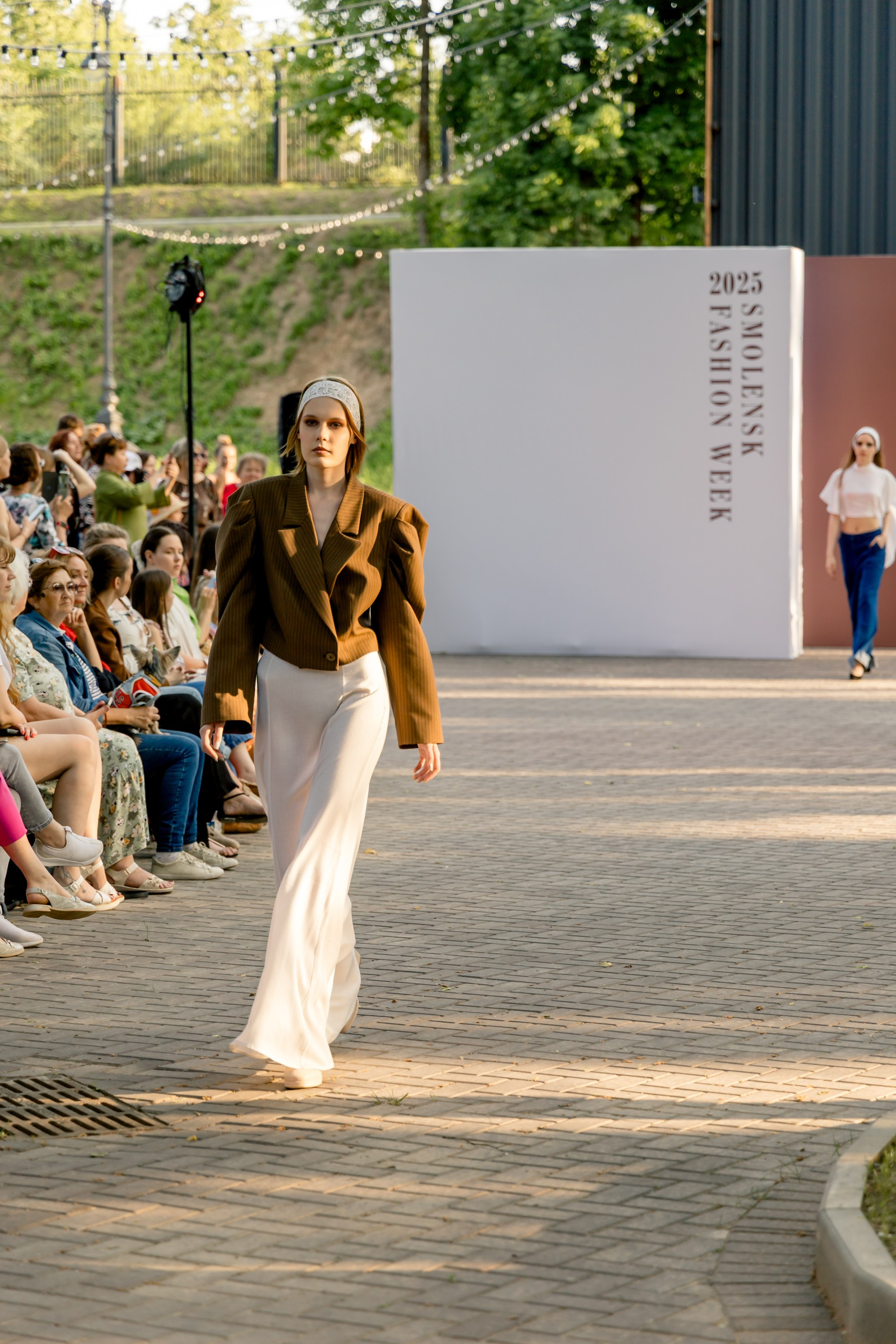 Smolensk Fashion Week 2025_показы_ДЕНЬ 1_ВЕЧЕРНИЙ ПОКАЗ_19:00. Главная