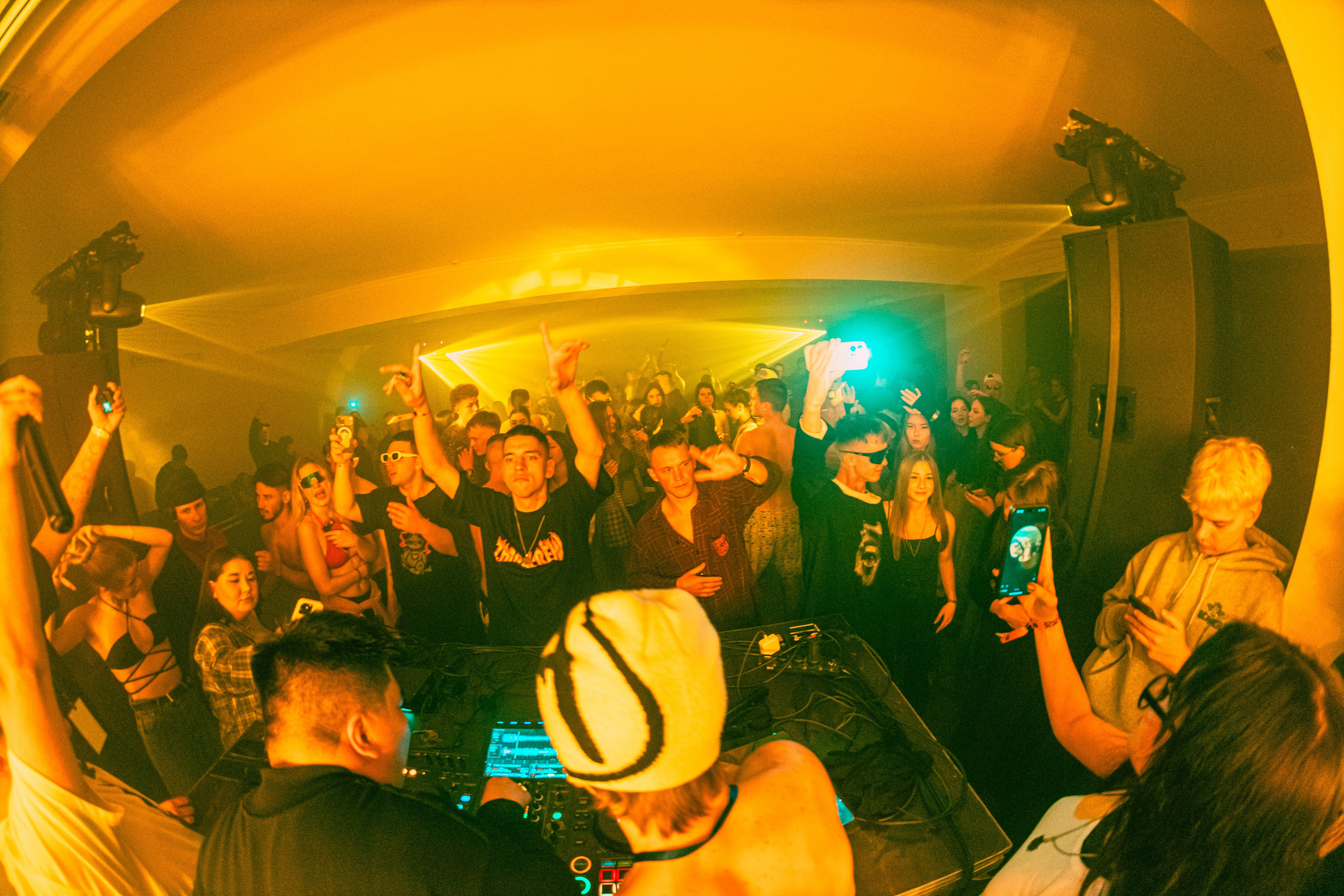 ZHARA TOUR DOMBAY | 2025 | PART1. ZHARA CREW