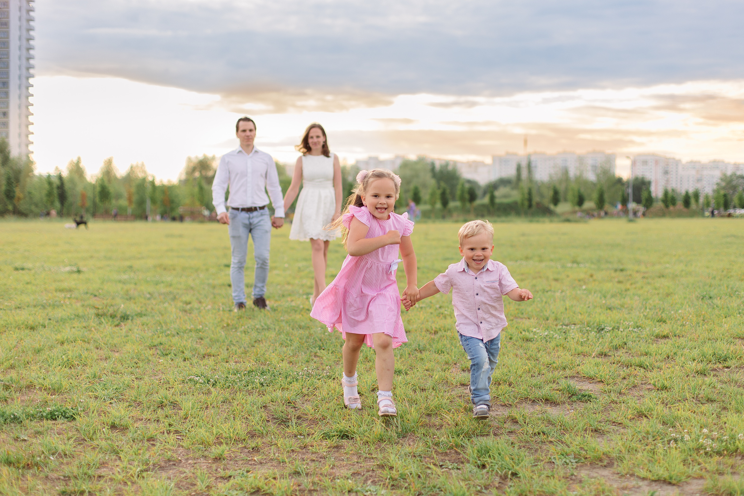 Семейная фотосессия на улице/природе. Фотограф в Москве Авдеева Мария