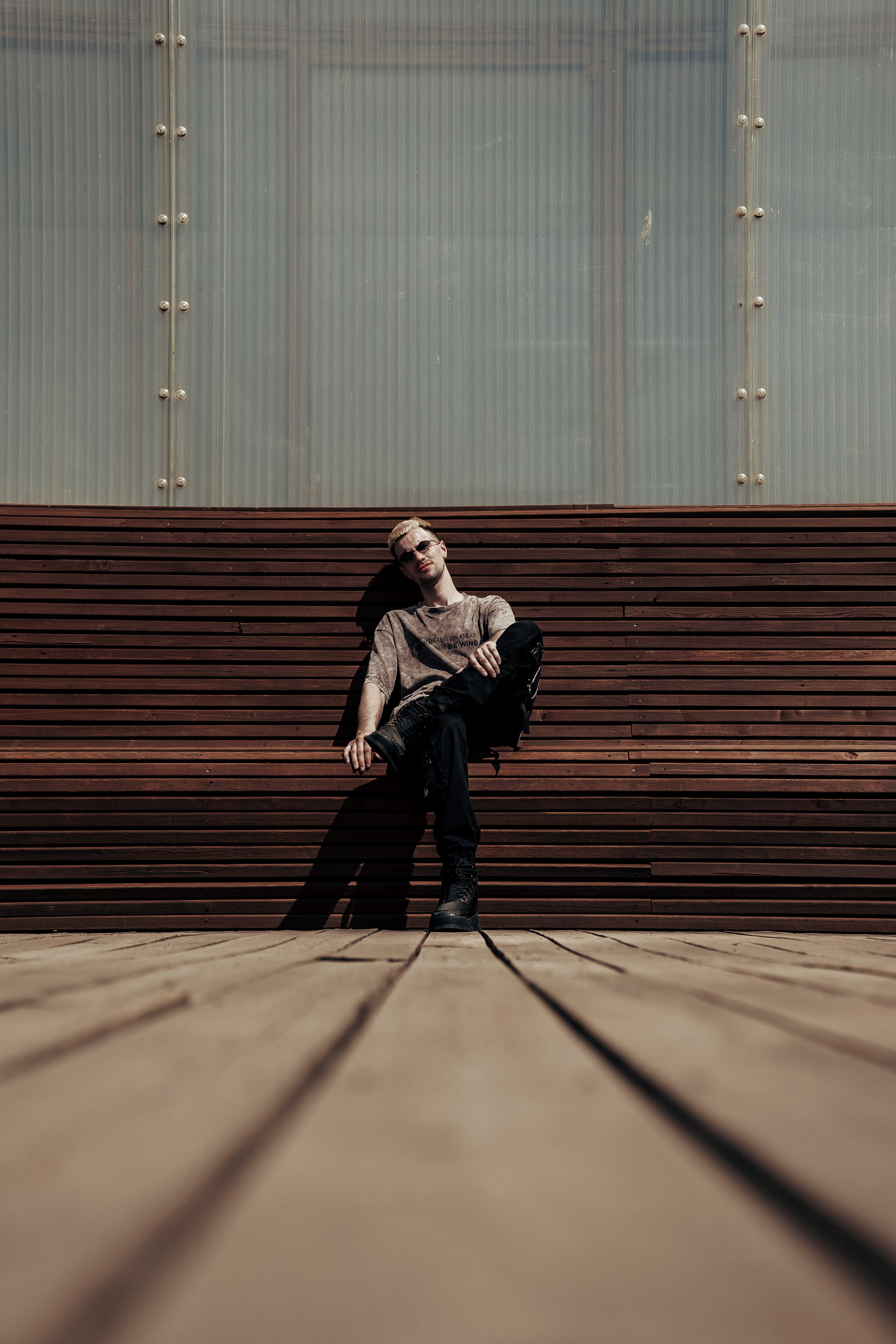 Мужская фотосессия в пространстве G47, на мотоцикле в Невской ратуше и в фотостудии «Art Place». Профессиональный фотограф в Санкт-Петербурге Александр Волосенцев