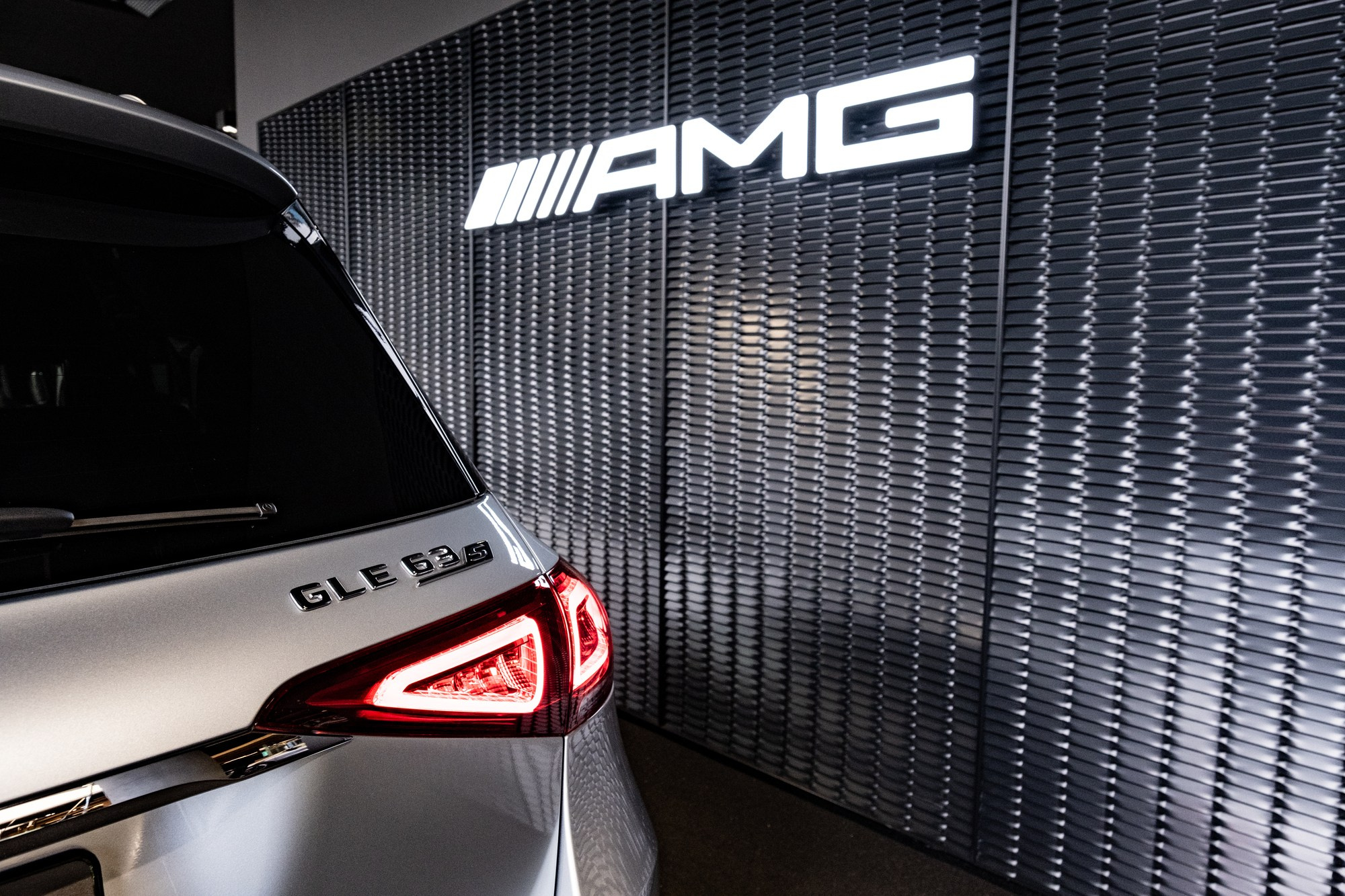 Рекламная съемка автомобилей. Автоспортивный бренд фотограф в Москве — Виктория Логинова