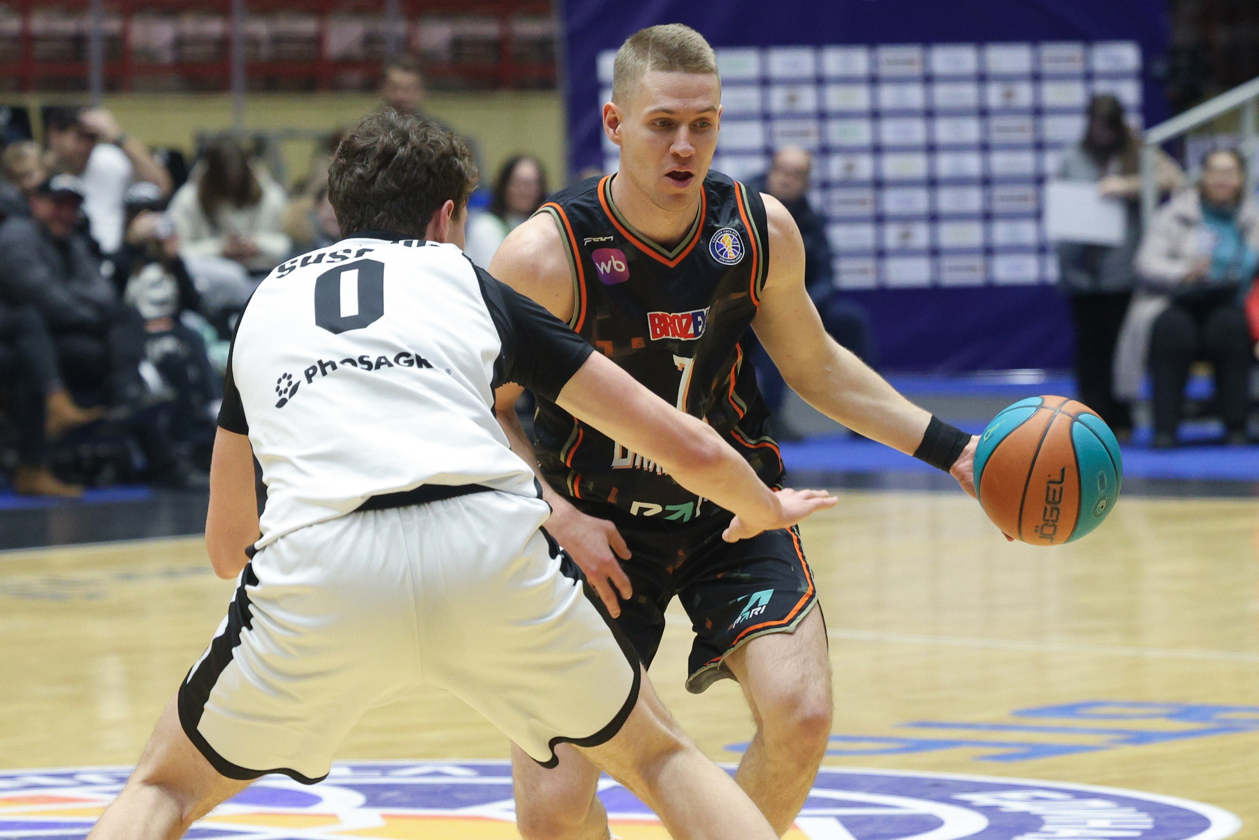 Автодор — Уралмаш. Фотограф Дмитрий Алексеев