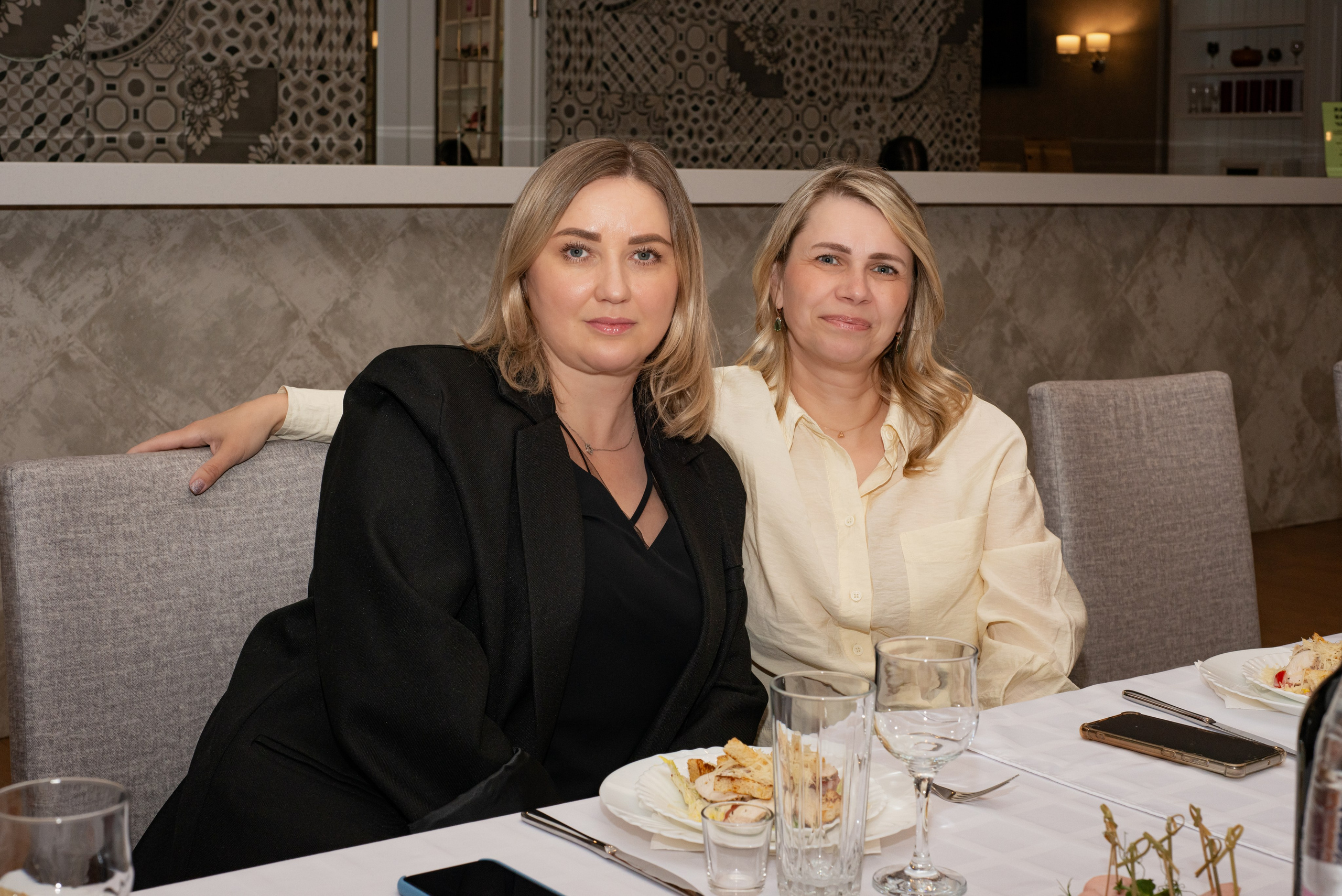 Корпоративные, Юбилейные, выпускные (школа, садик)фотосессии. Фотография — это миг, который фиксирует вечность