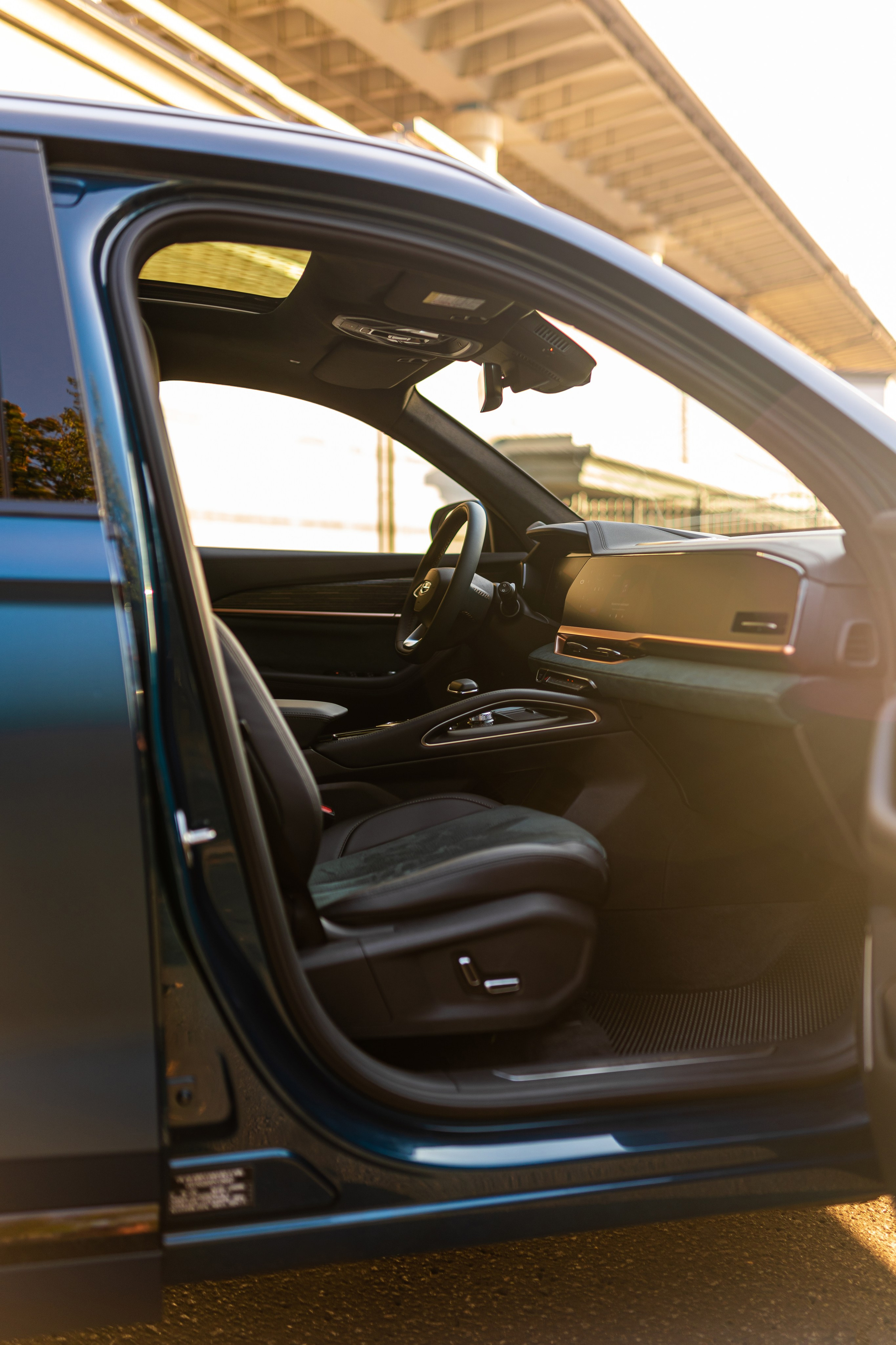 Geely Monjaro by Defence Center. Автомобильный фотограф в Москве | Базилев Александр