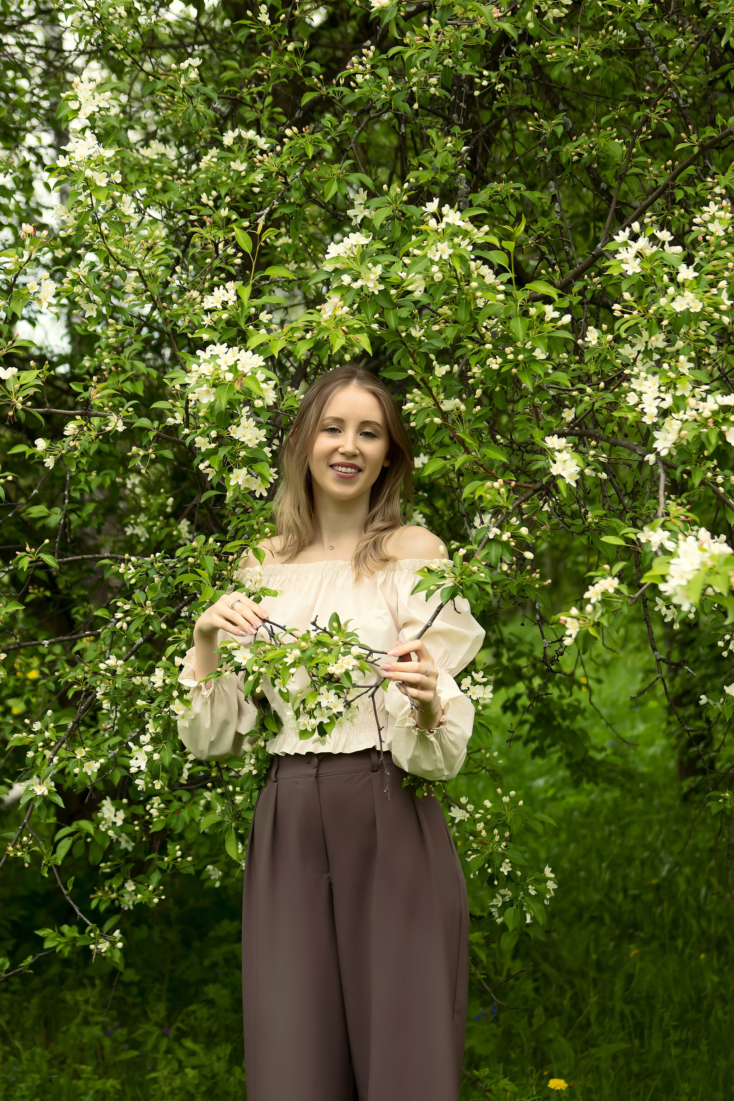 Индивидуальная фотосессия на цветении. Детский и семейный фотограф Кемерово Антонина Семеркова!