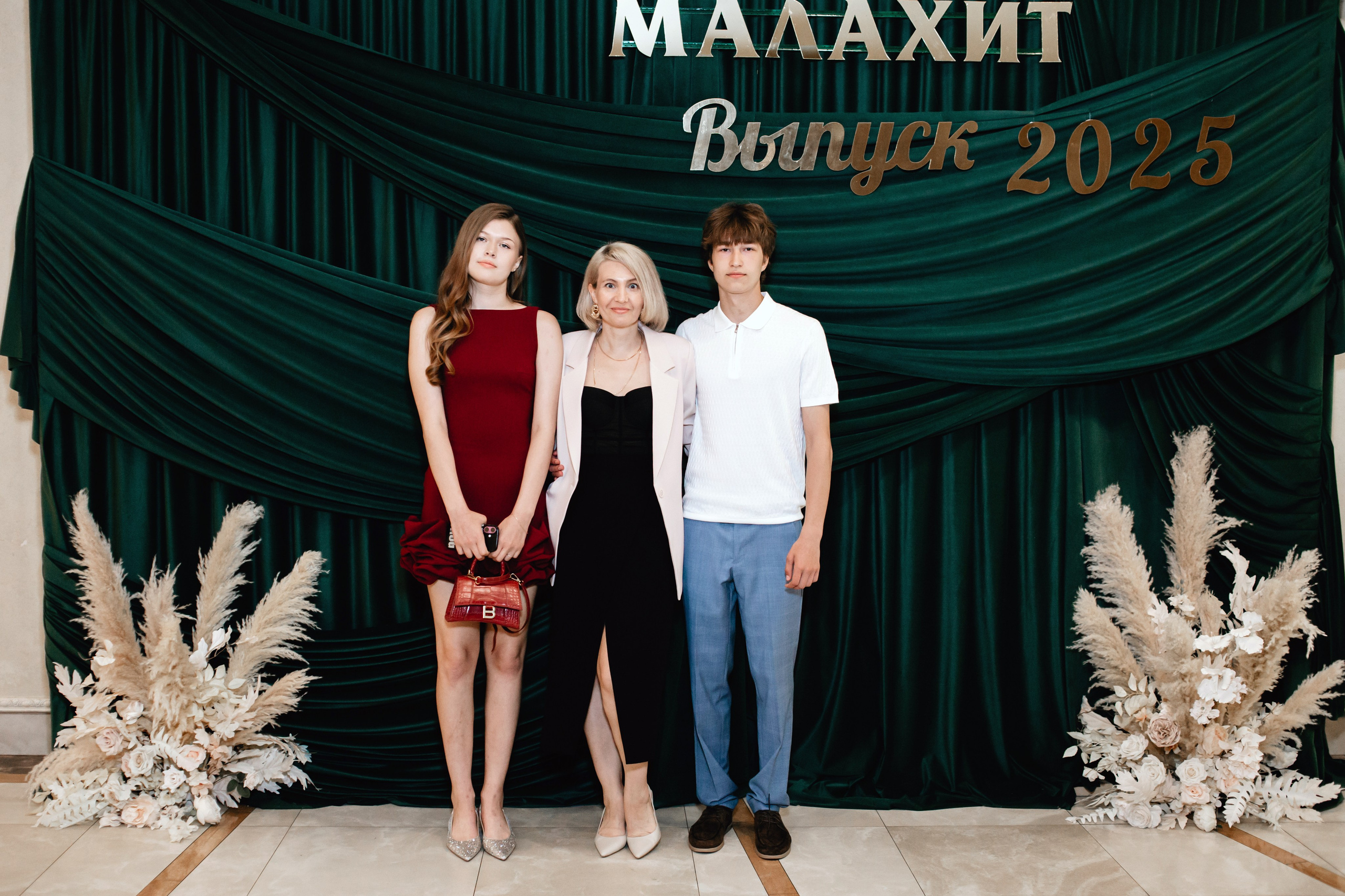 Выпускной 2025 (9класс) 124 школа. Фотограф в Челябинске Ополихина Анна