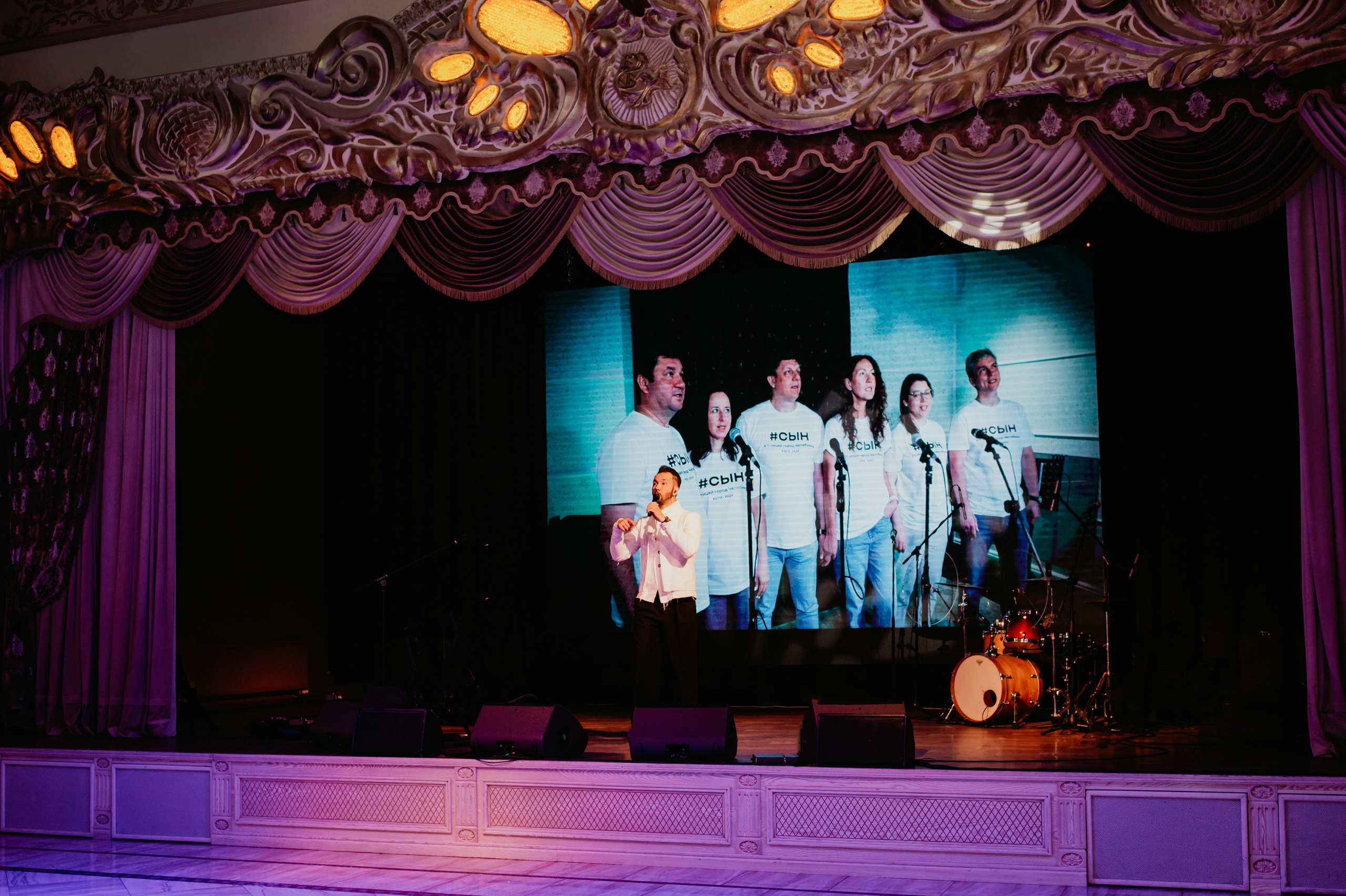 Выпускной. 11 лицей. Фотограф в Челябинске Ополихина Анна