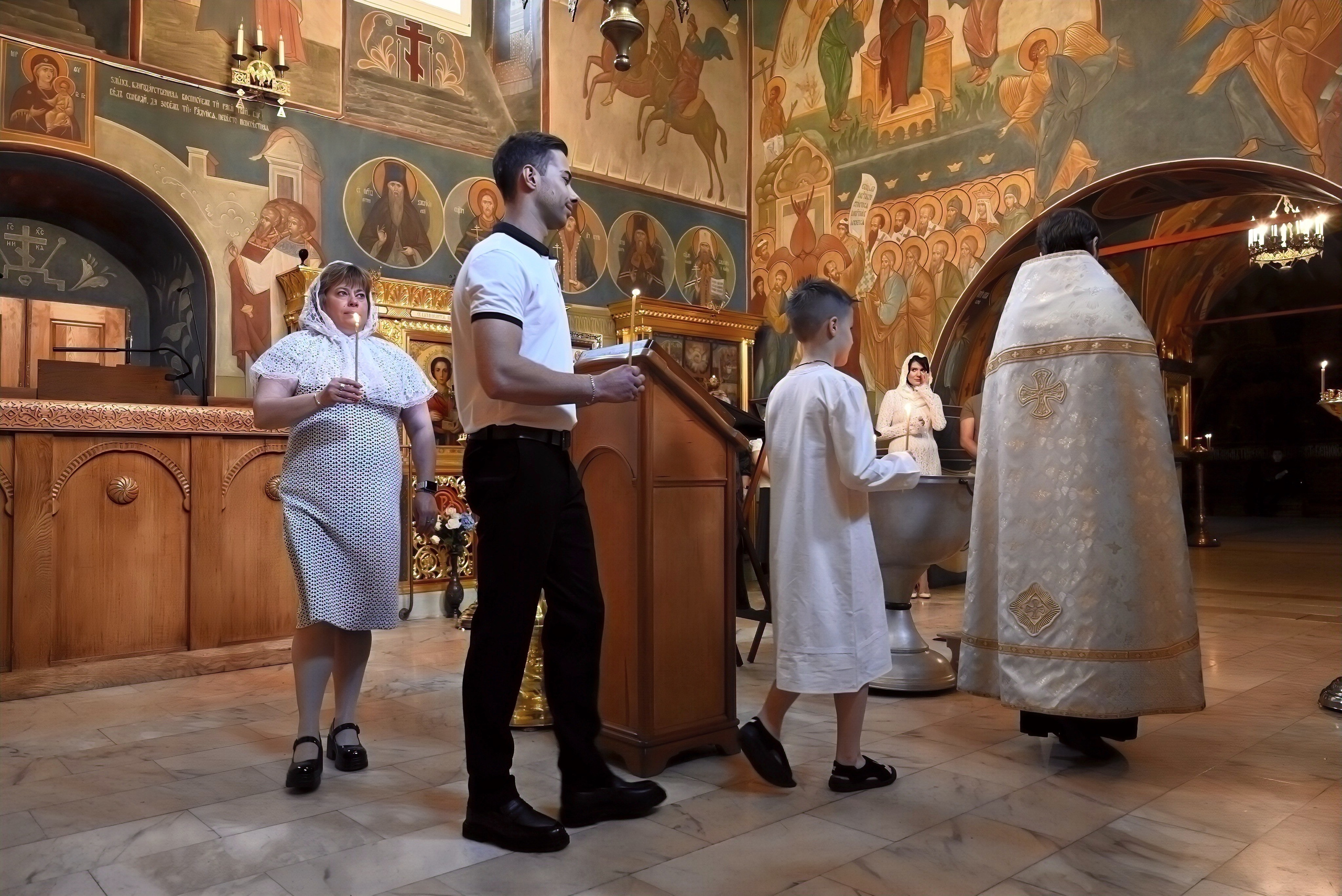 Крещение Арбат мама Ксения. Семейный и детский фотограф Москва