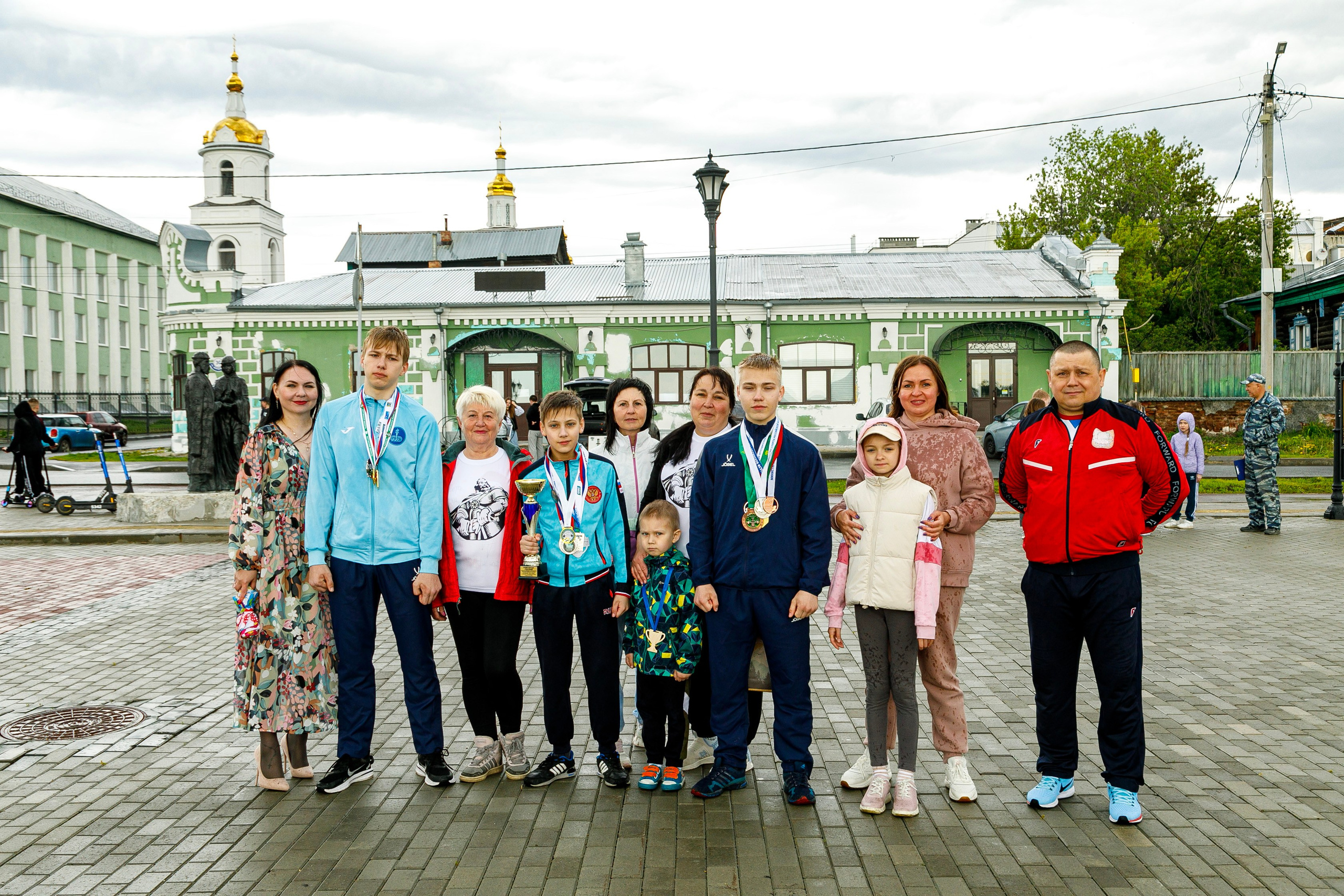 «СпортЛето» и «Зарядка с чемпионом» — семья Сармачевых 😋. Фотограф Андрей Гузеев
