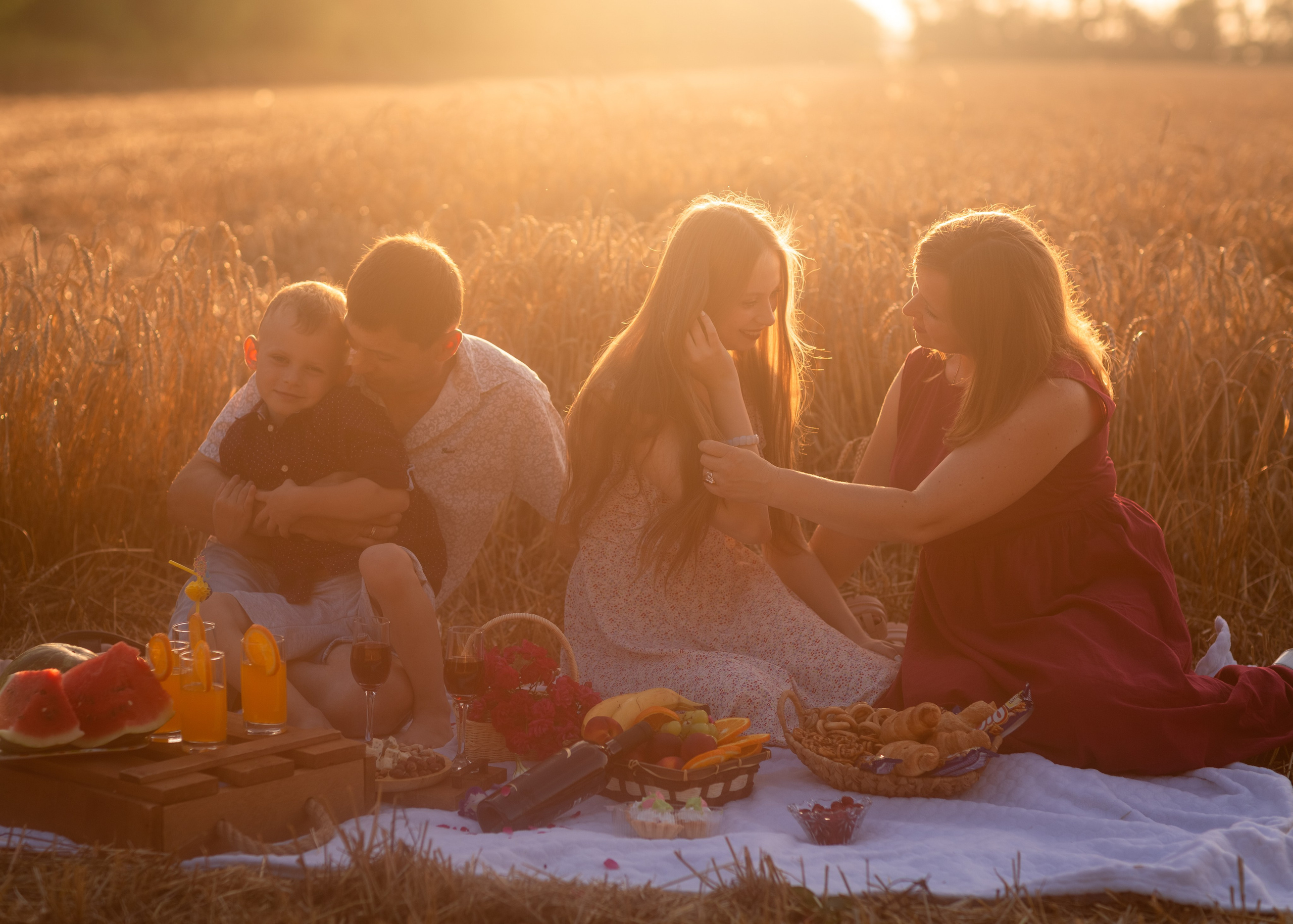 Закат в пшеничном поле. Фотограф в Приморско-Ахтарске Марьяна Чопко