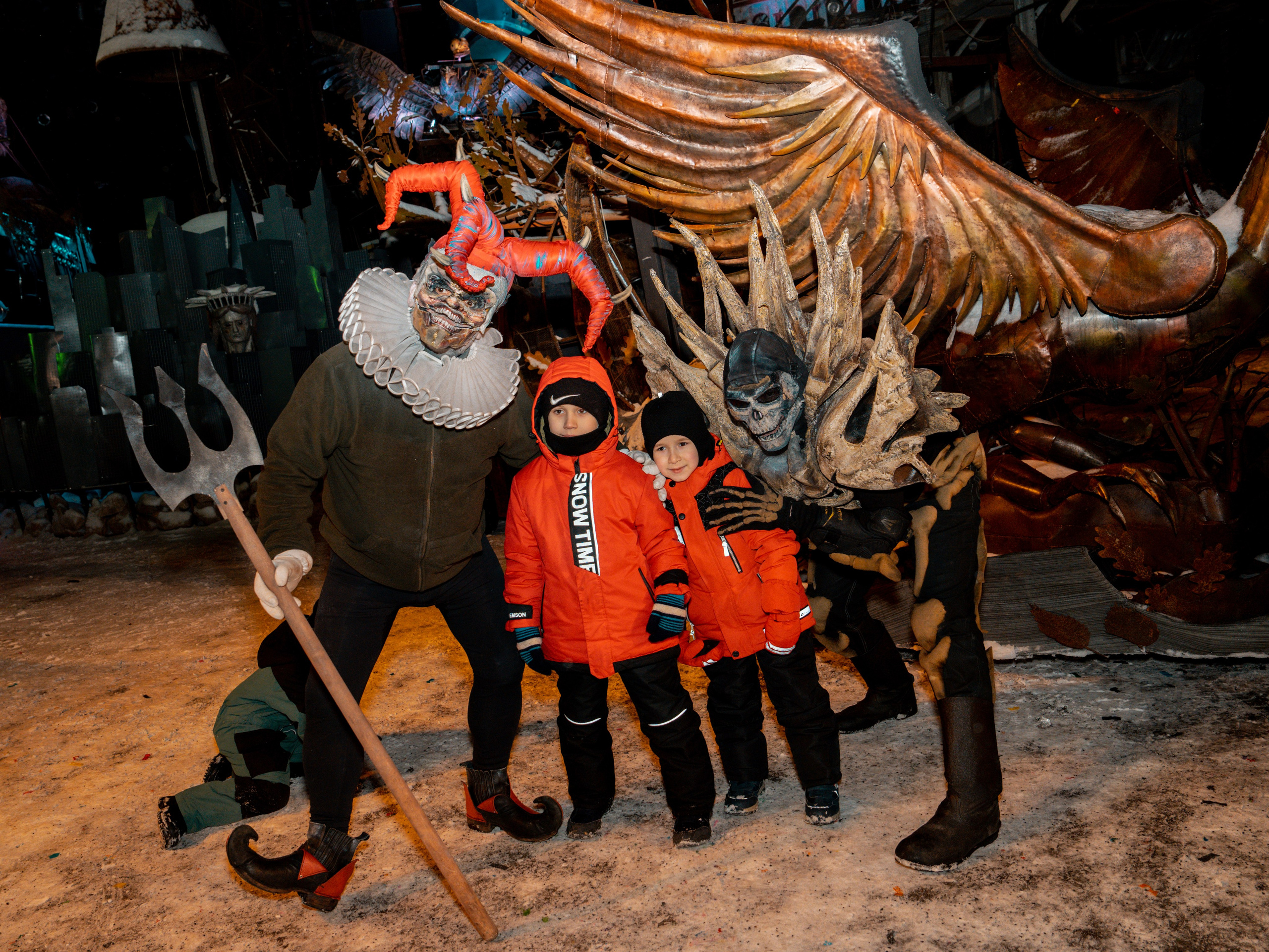 Новогодняя сказка в Байк Центре «Ночные Волки». Крамер Юлиана детский и семейный фотограф