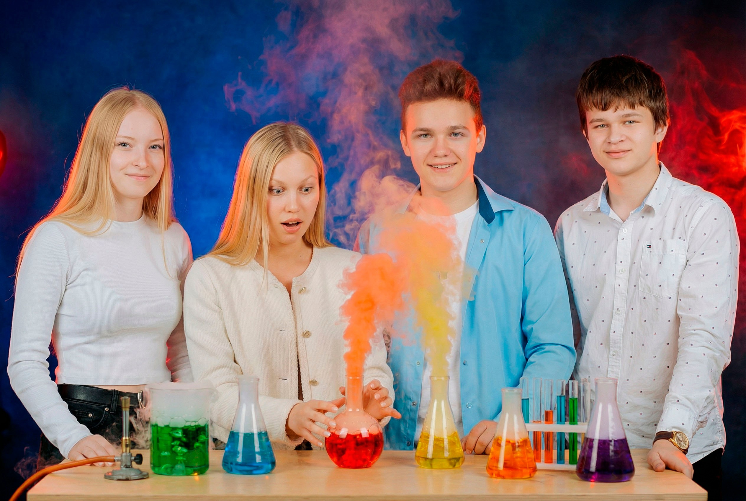 Школьные фотопроекты под ключ. Школьный фотограф в Челябинске. Выпускные фотоальбомы