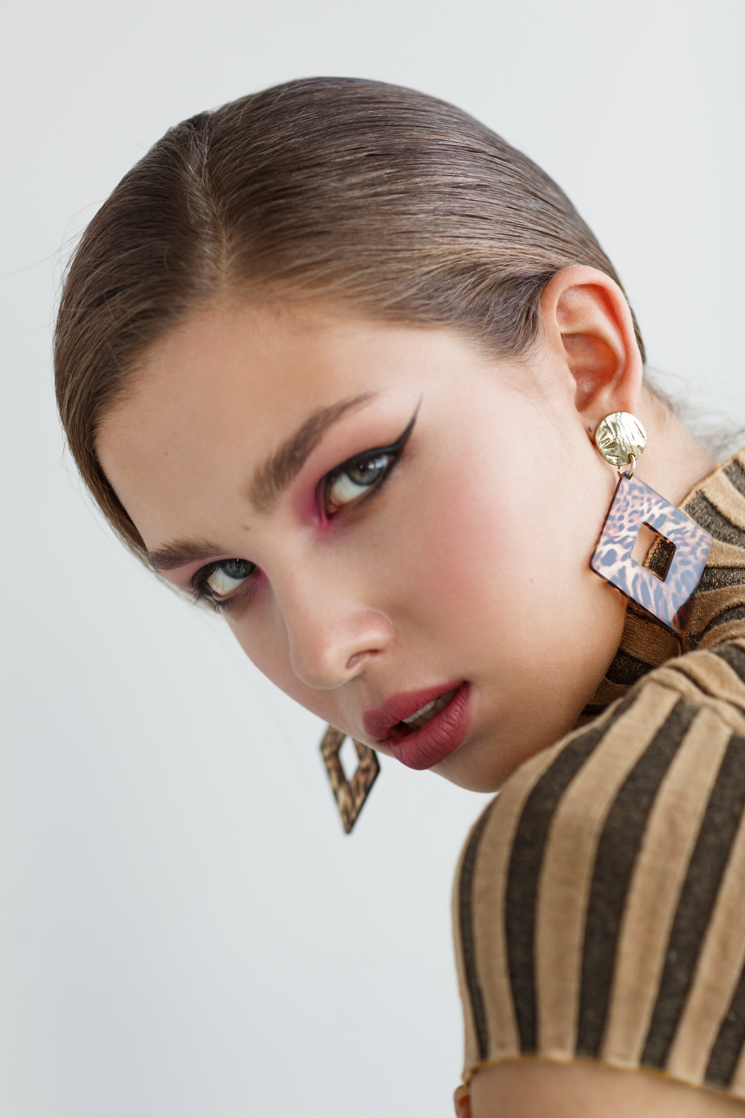 Бьюти съемки в Барнауле. Фотограф для бизнеса, маркетплейсов, контента и соцсетей в Барнауле Савинкова Виктория