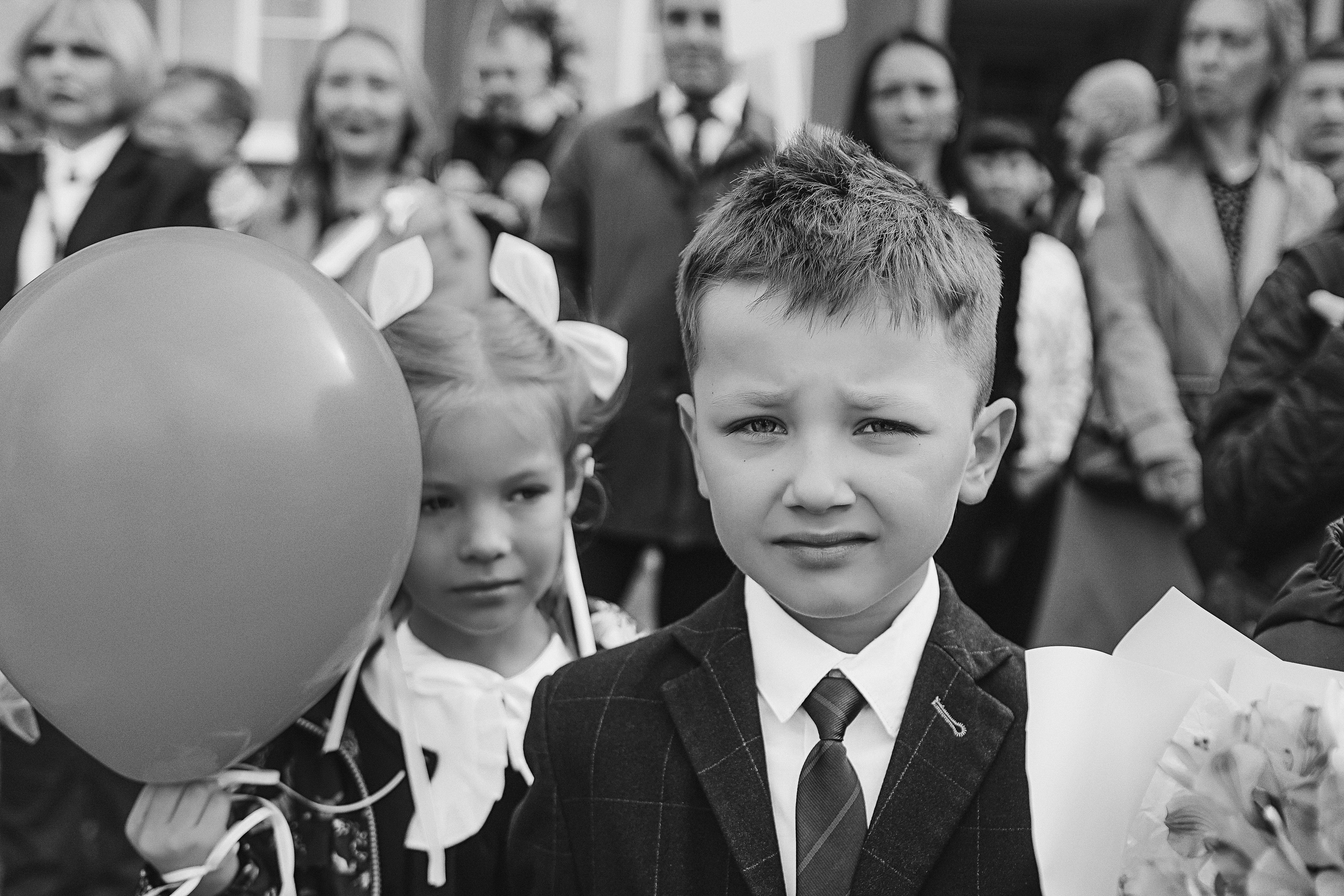 1 сентября линейка+кл час+портреты. Семейный фотограф Тюмень, фотограф на роды Салмина Мария