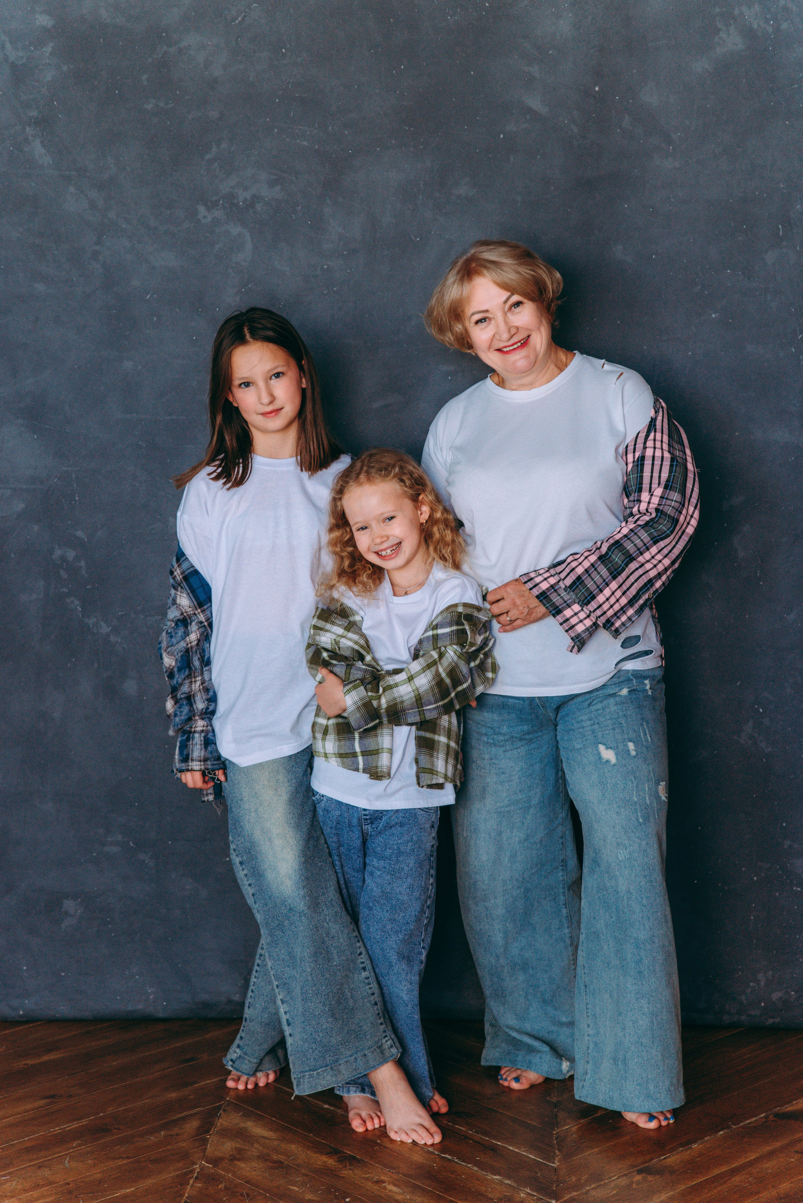 СВЕТЛАНА И ВНУЧКИ. Ольга Козлова фотограф Волгоград olkiny-fotki.ru