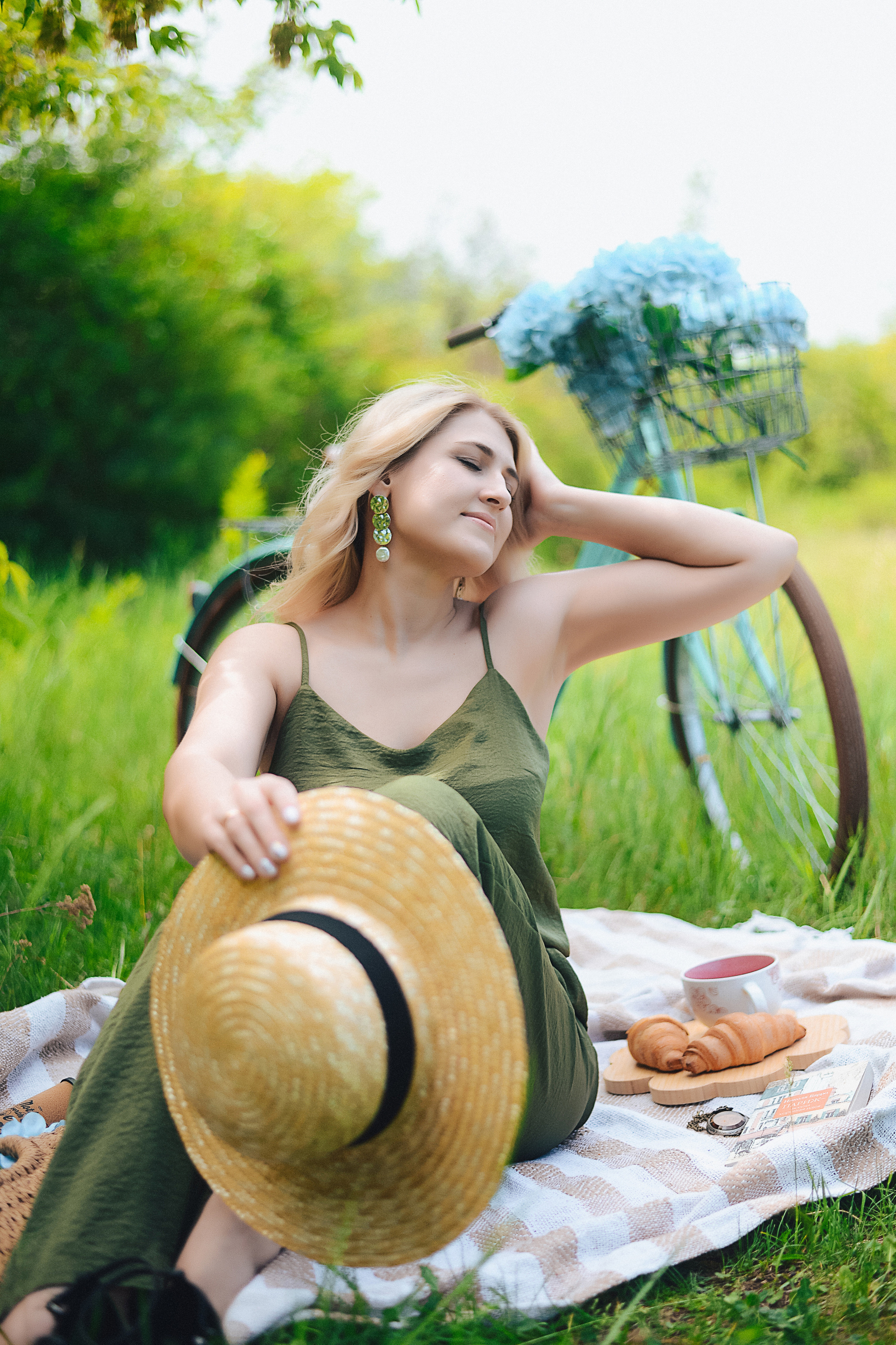 Пикник (с велосипедом). Thephoto-russia.ru