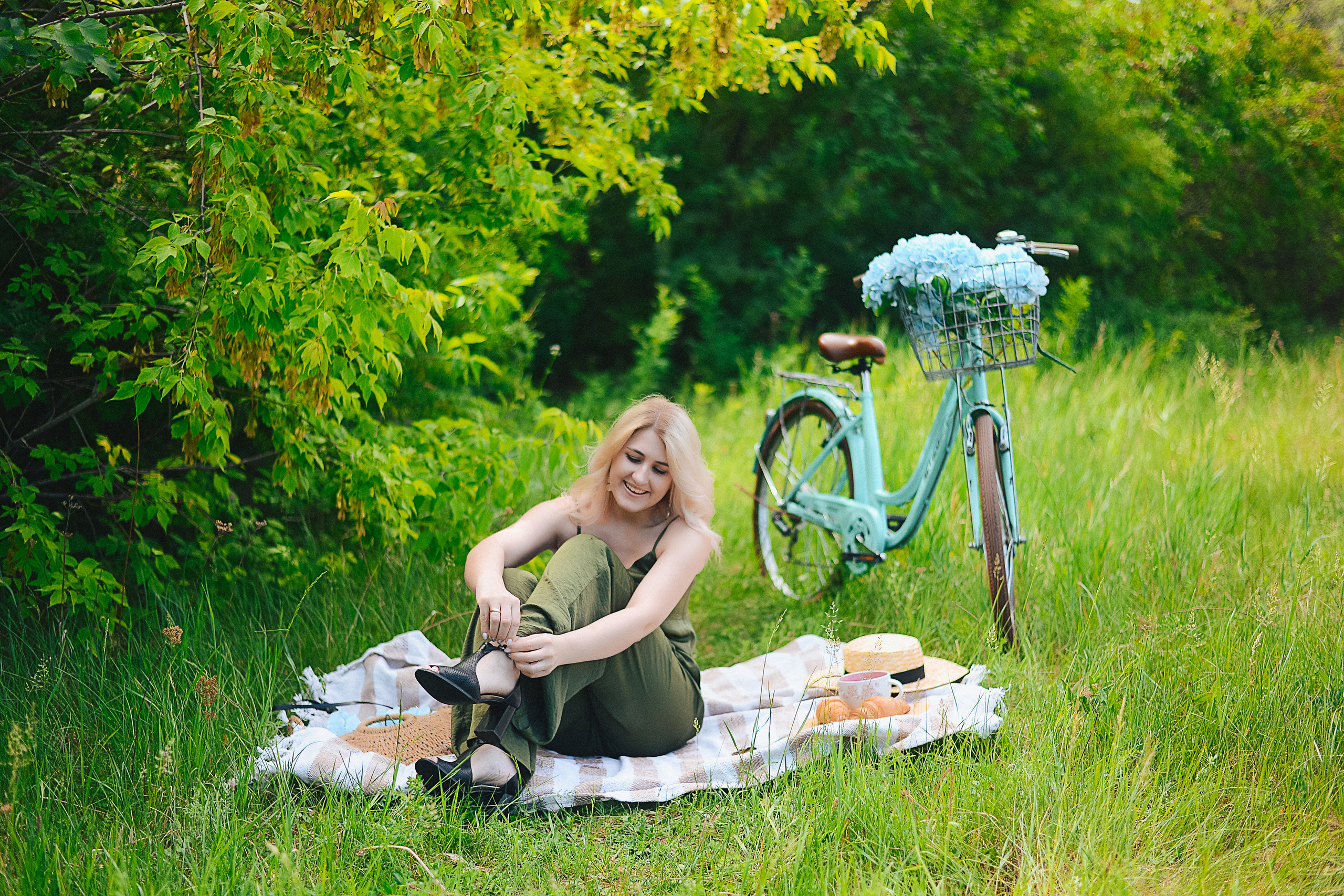 Пикник (с велосипедом). Thephoto-russia.ru