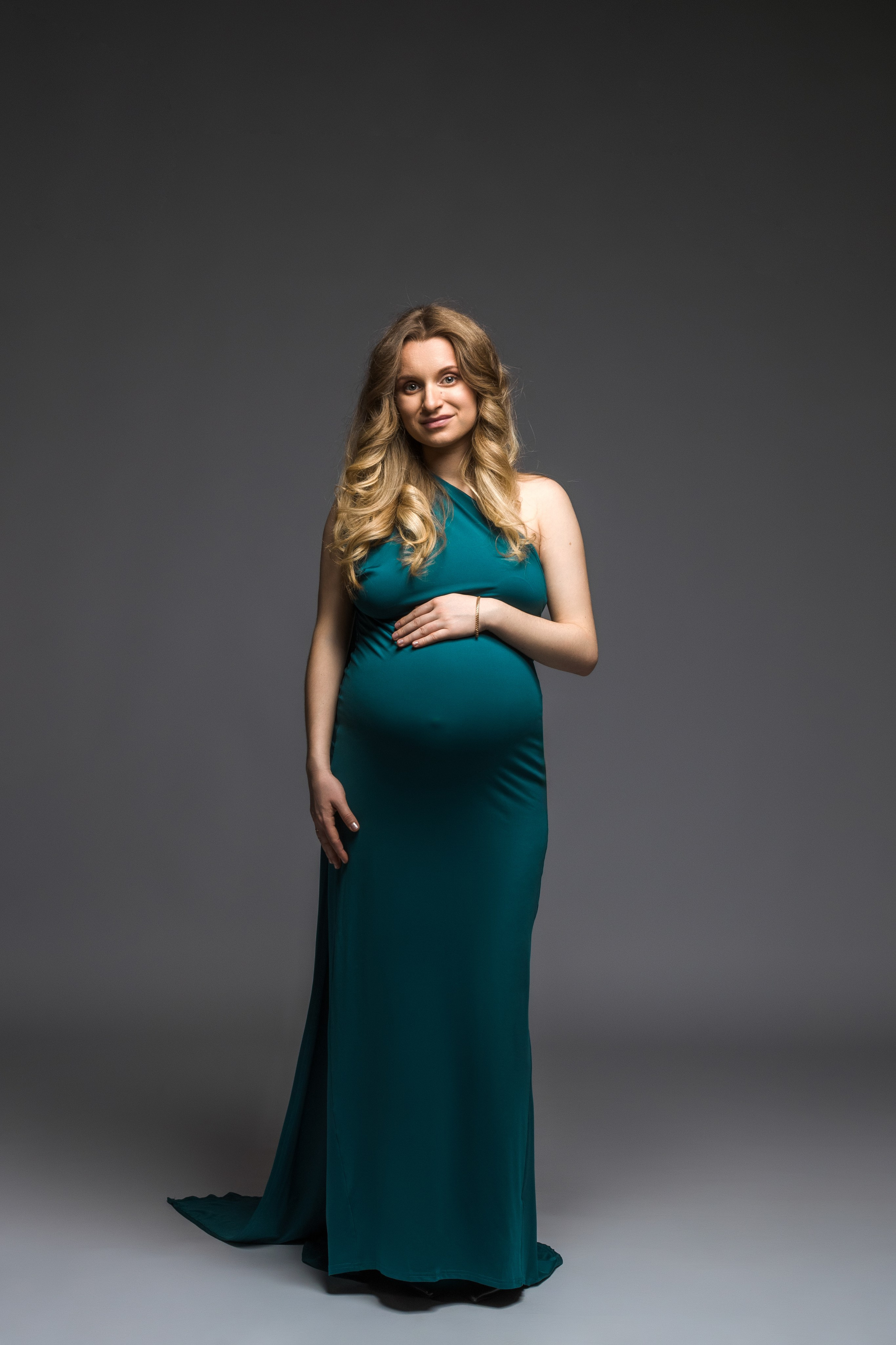 Беременность. Индивидуальные, семейные, студийные съемки в Серпухове и за пределами