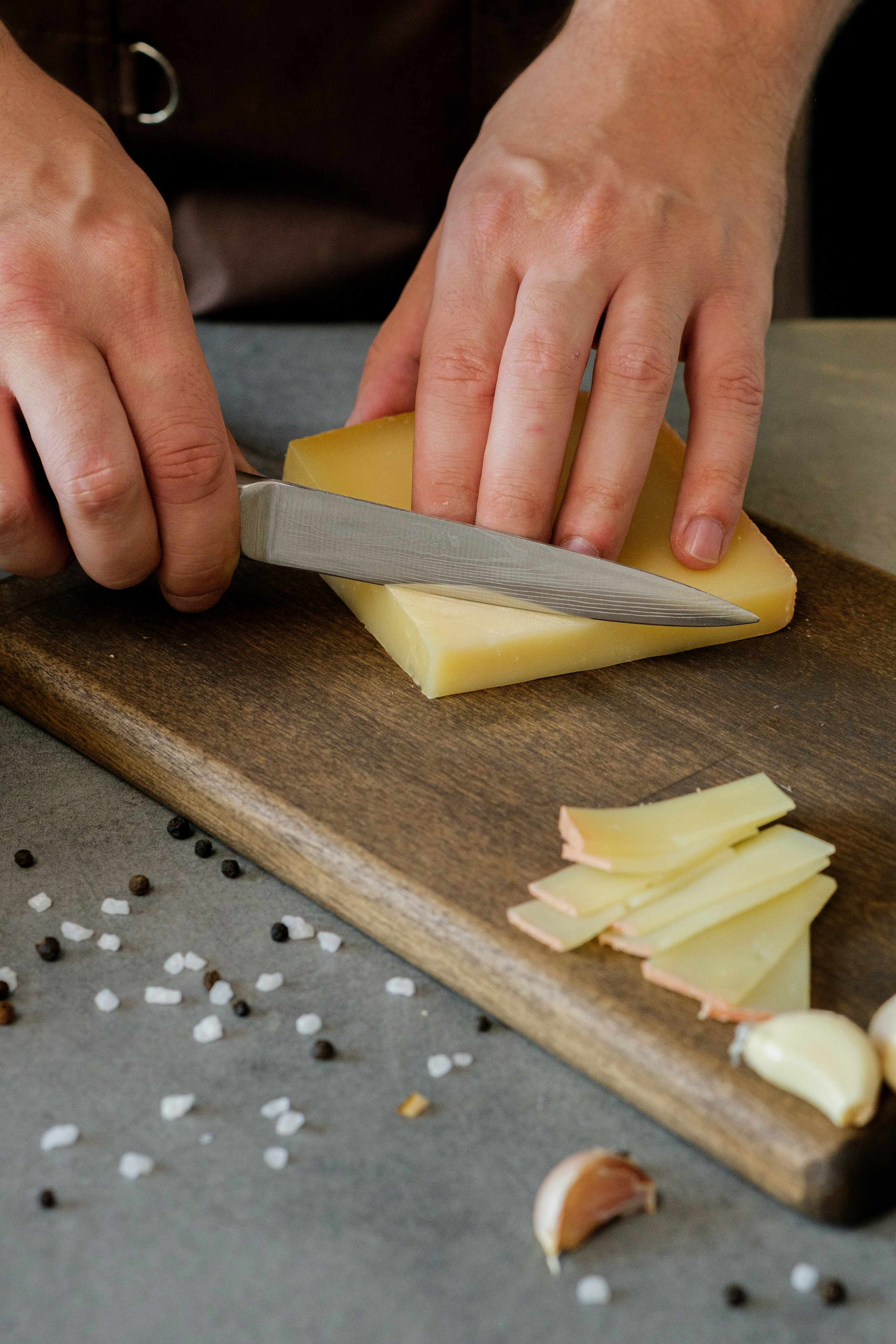 Съемка ножей для маркетплейсов в СПб. Фотосессия для маркетплейсов