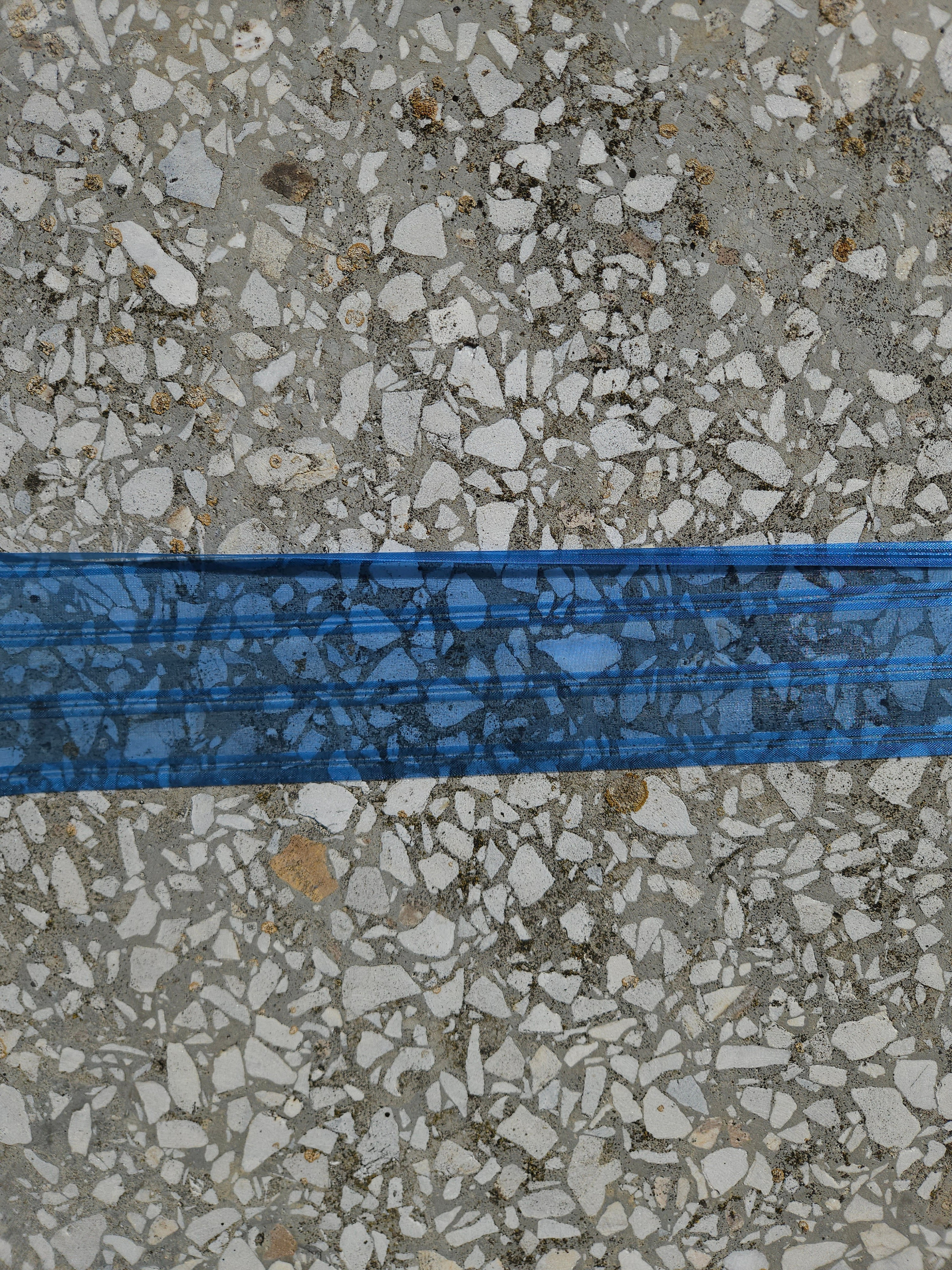 Home.land. Künstler Verstecktoff