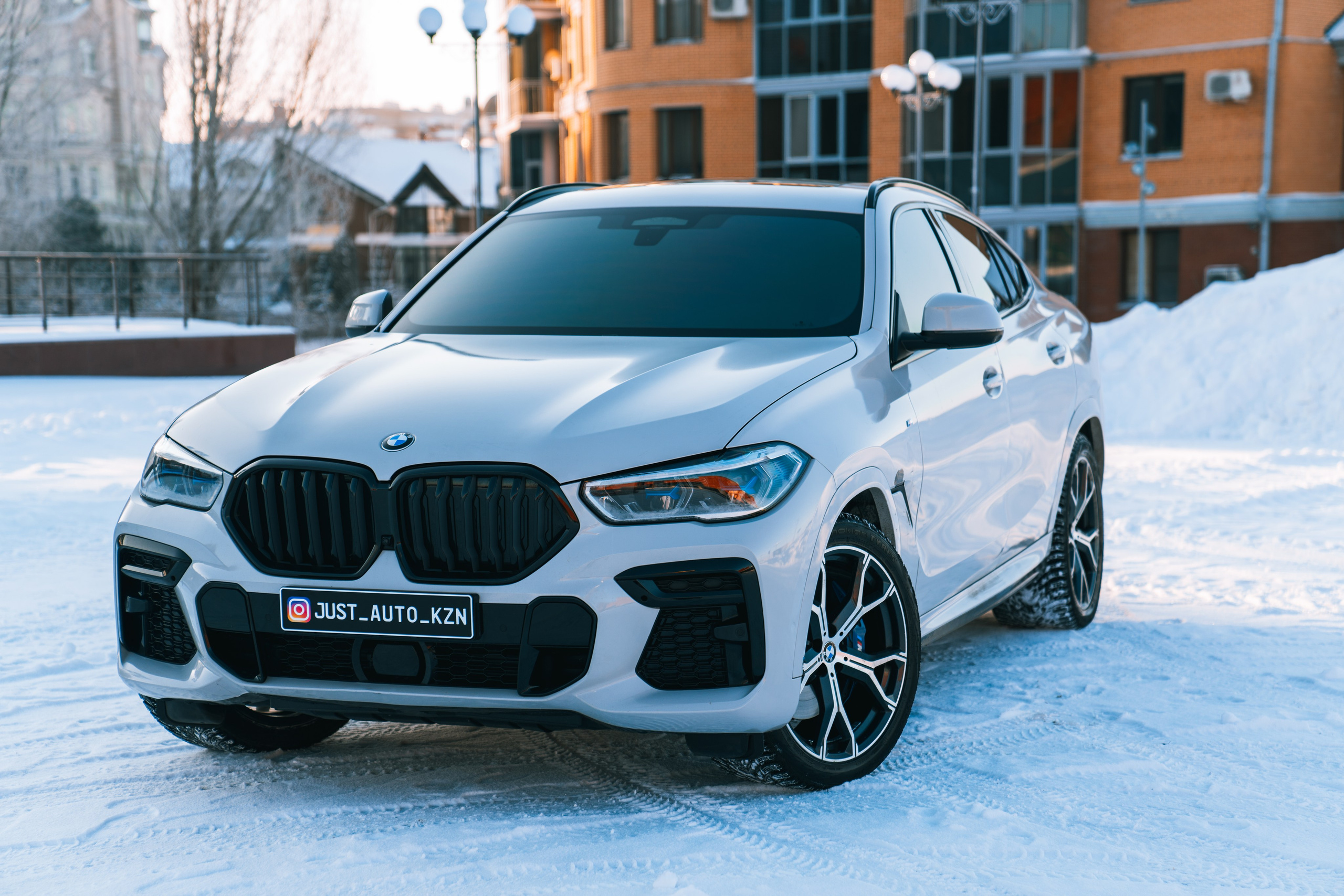 BMW X6 30d X-Drive. Идеальные портреты для соцсетей — Фотограф Ленар