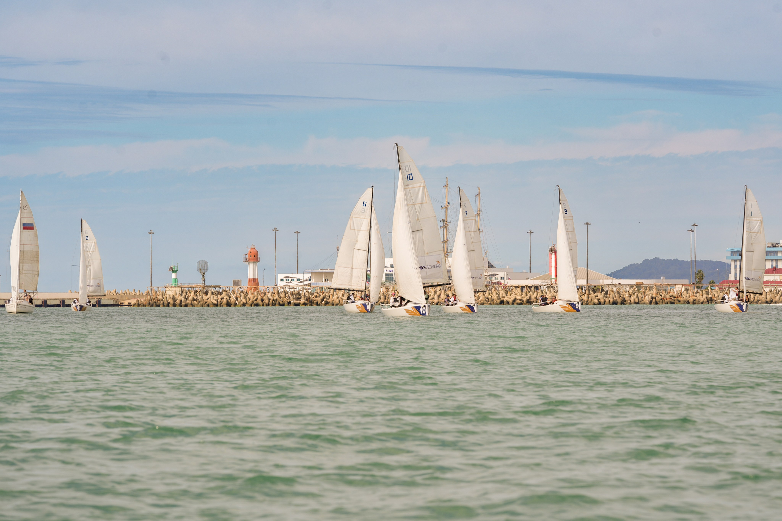 Яхтенная регата для компании Агрегатка. Репортажный фотограф в Красной Поляне и Сочи Павлюченко Екатерина
