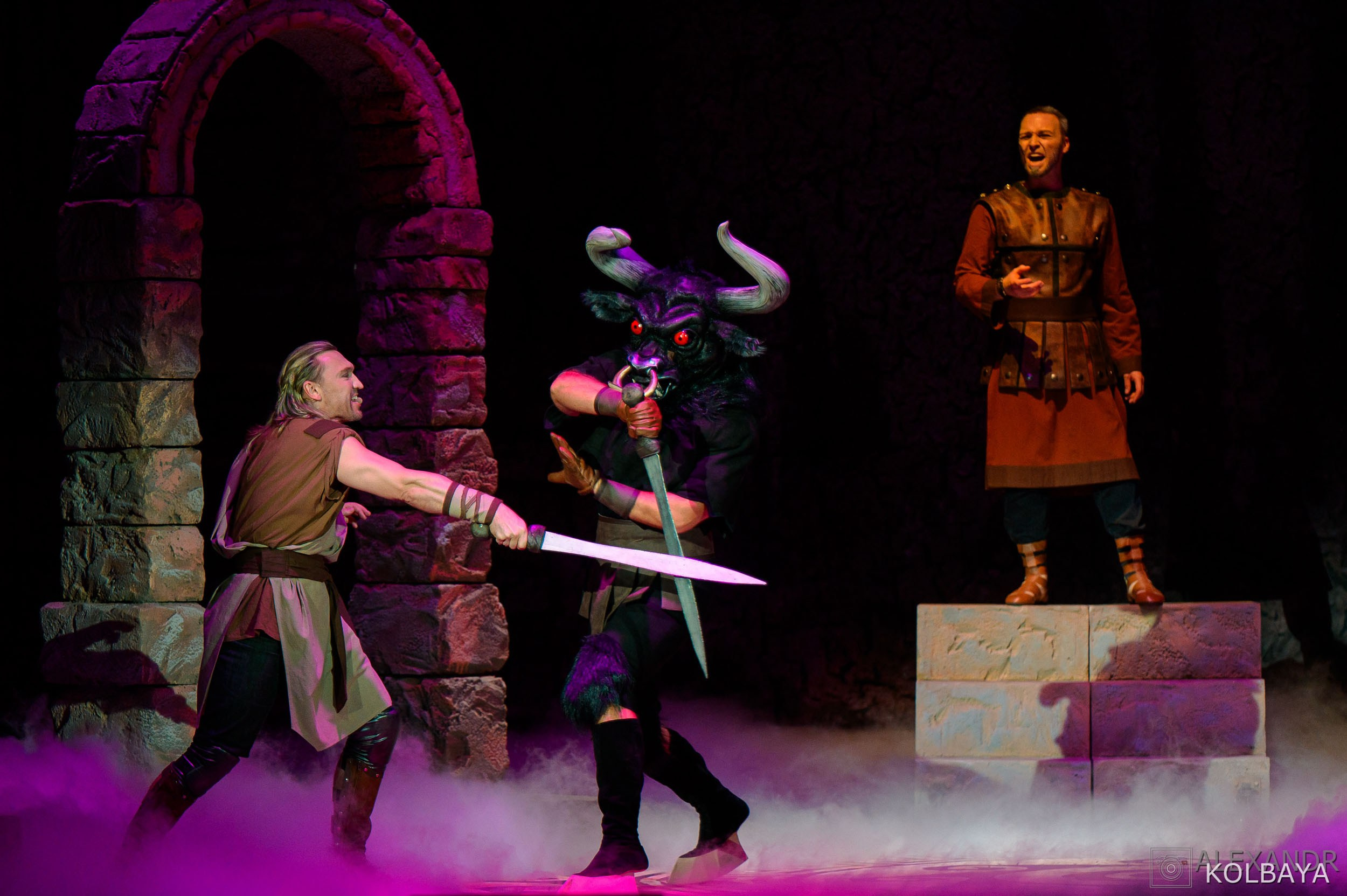 Фоторепортаж со спектакля Гладиатор в Театре Терезы Дуровой. Концертный и театральный репортажный фотограф в Москве Александр Колбая