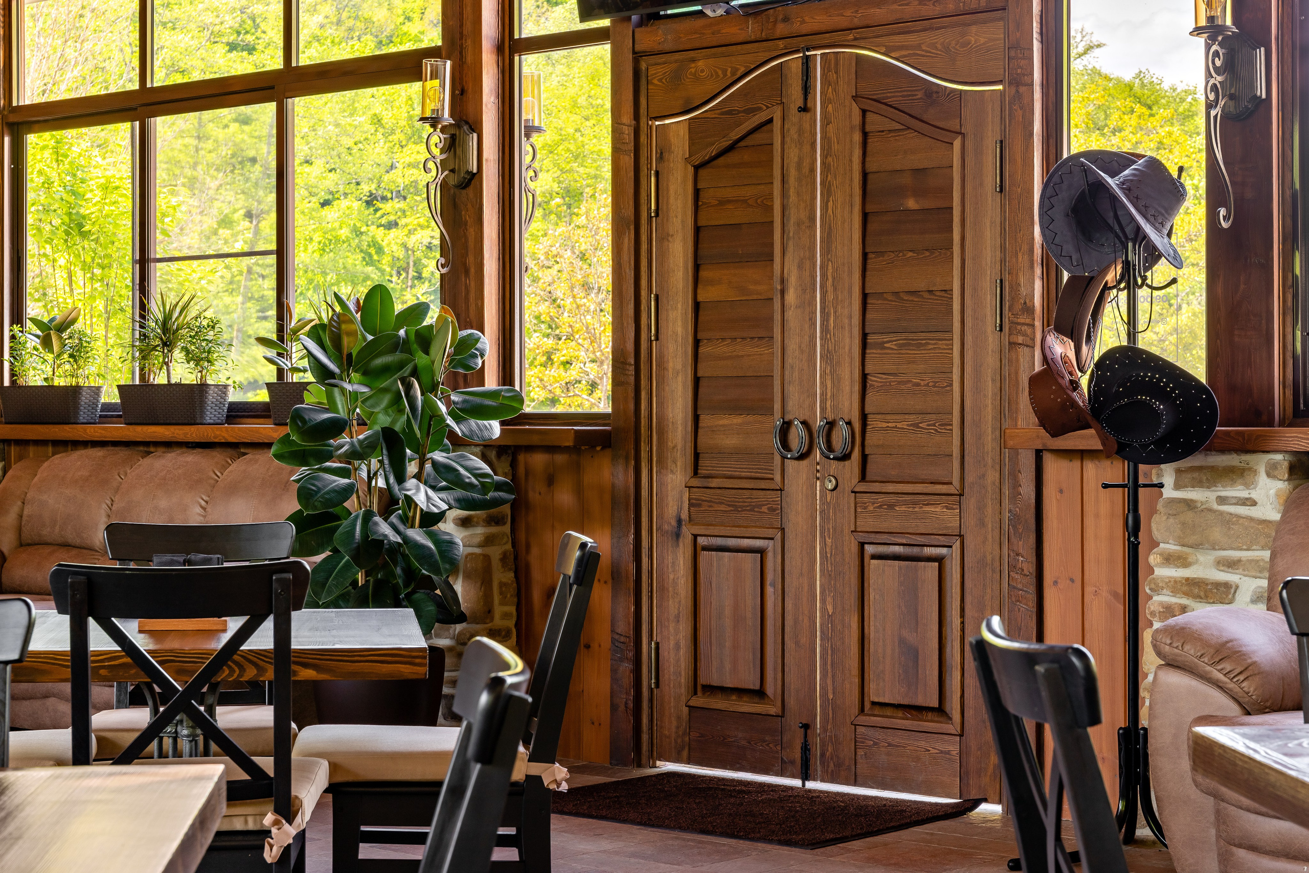 Парк-отель «Орлиное гнездо». Бар «Подкова». п. Горячий Ключ. Интерьерный фотограф в Краснодарском крае Светлана Шурлова