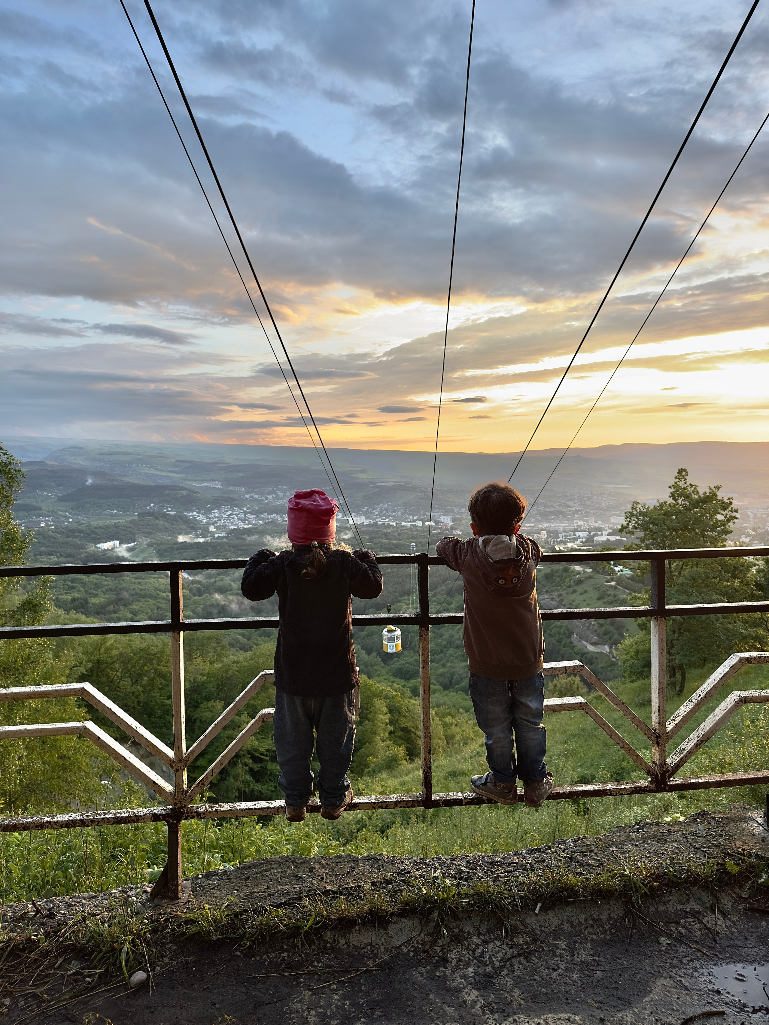 Дети. Смотри, красота!