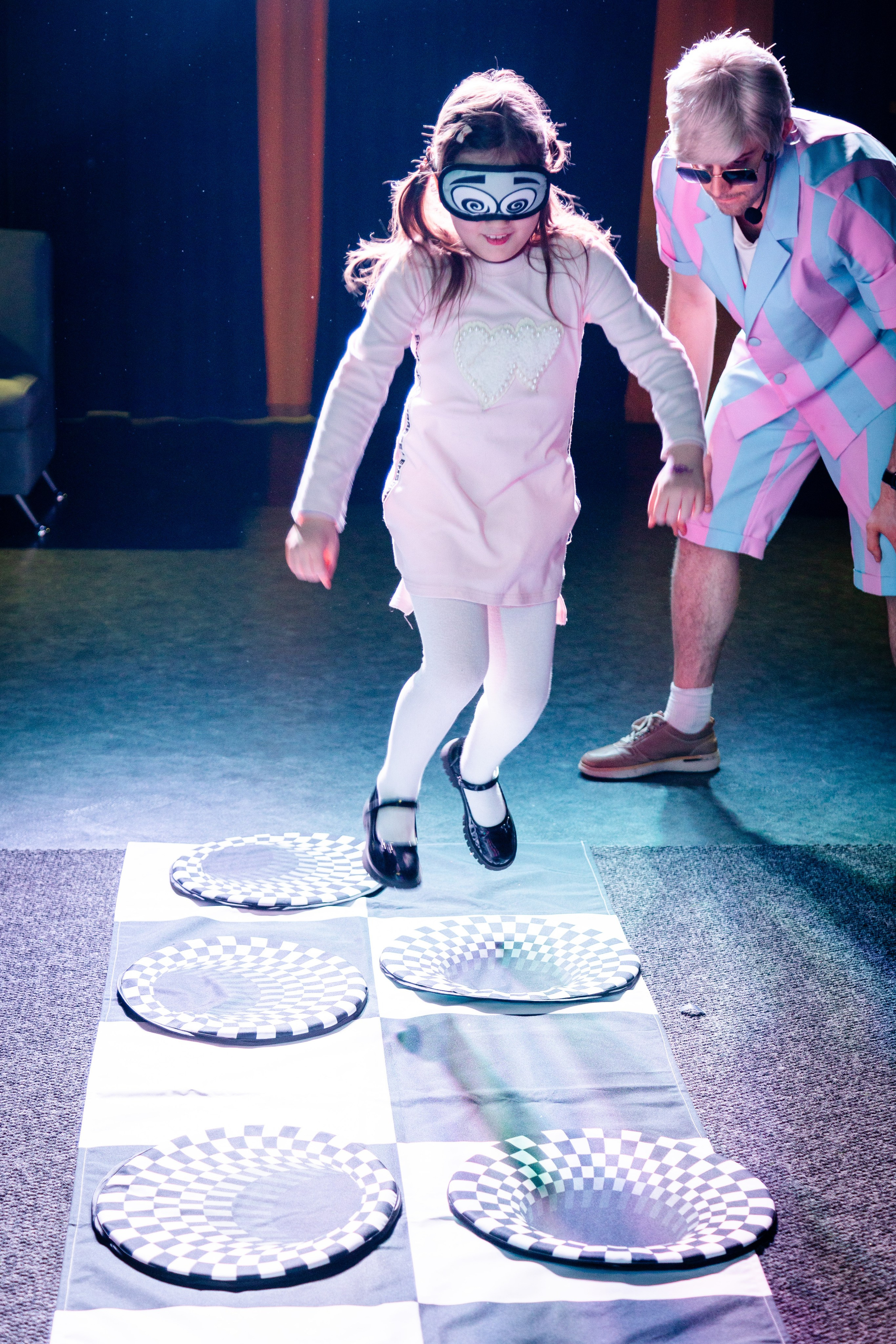 Алисе 7 лет. Детский фотограф видеограф в Хабаровске Михаил Орлов