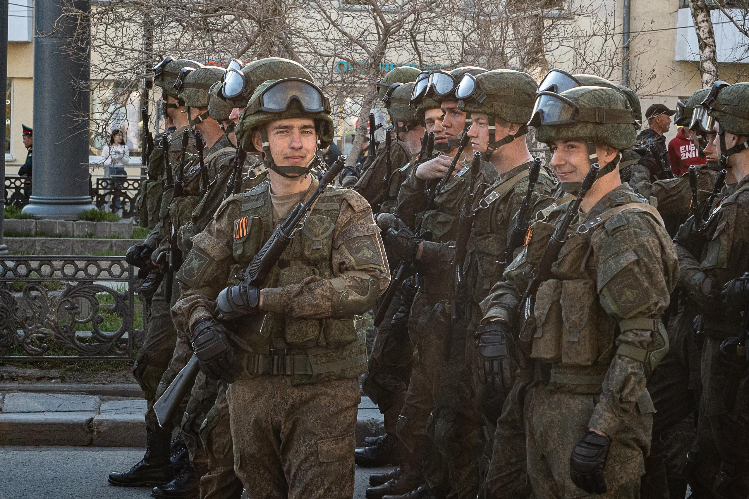 Репетиция парада. Фотограф Алексей Школдин. Новосибирск