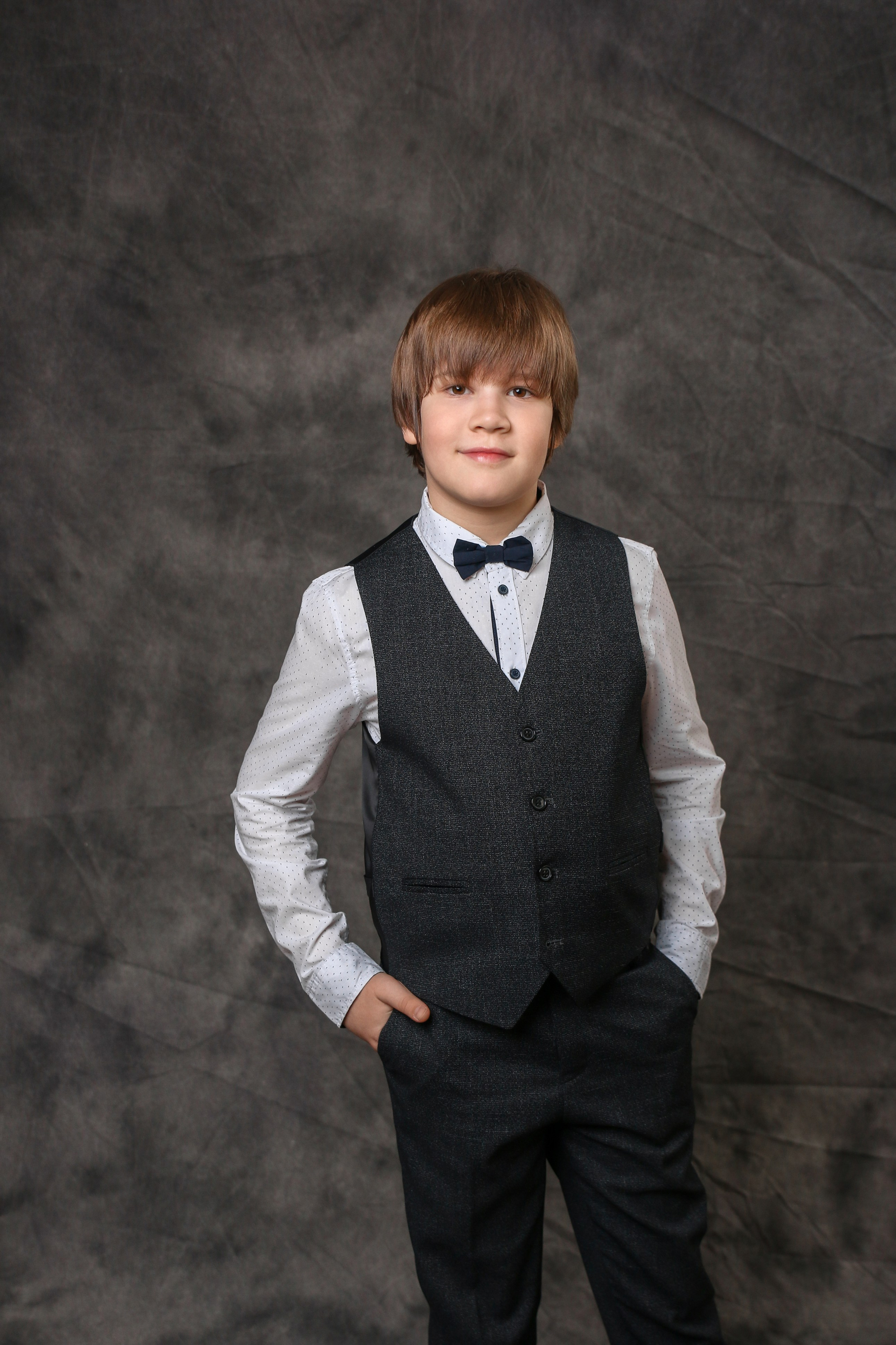 Выпускной фотоальбом "Портрет". Выпускные альбомы в Тюмени для школ, садов, вузов спортивных секций