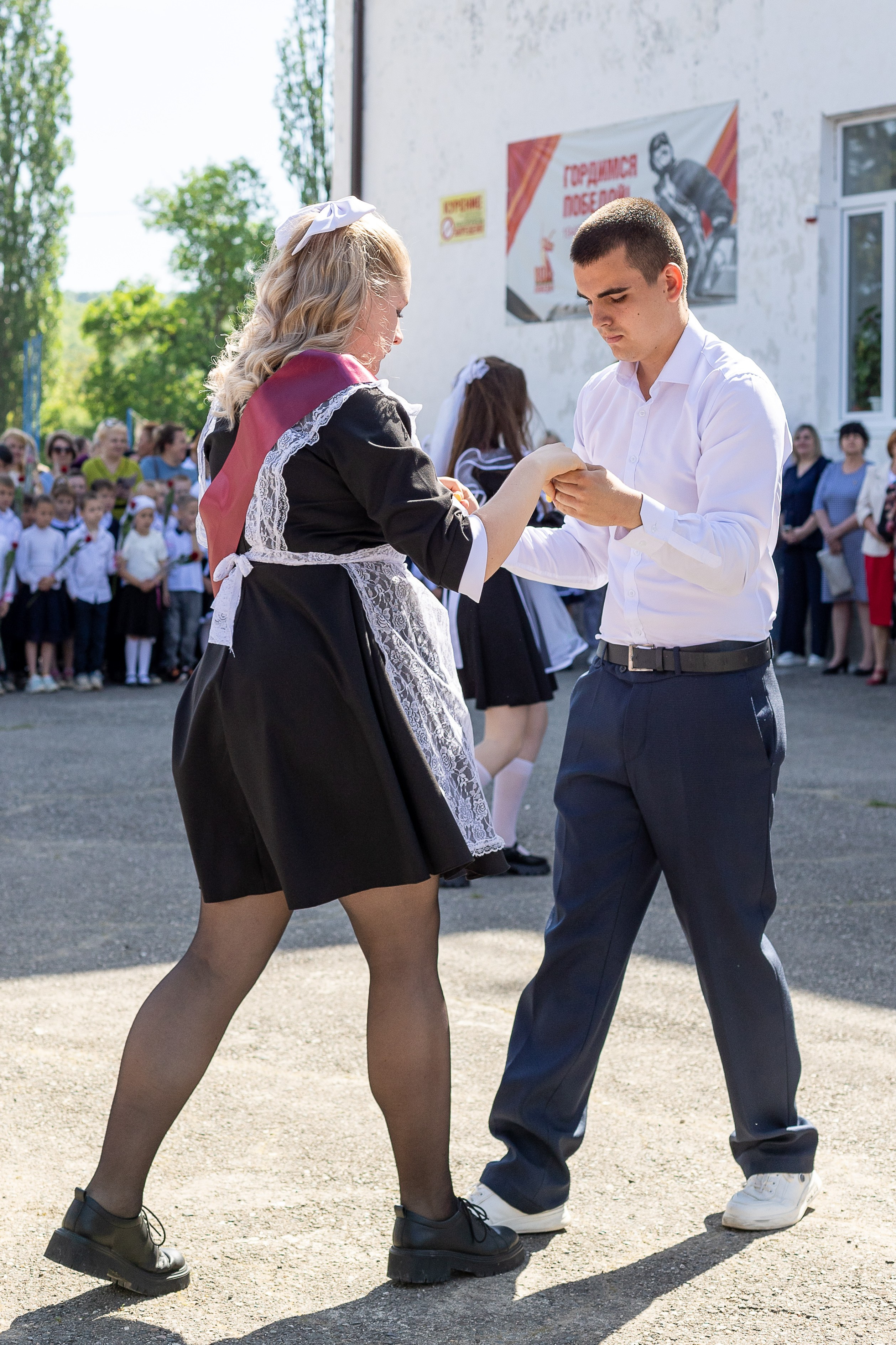 Последний звонок. Выпускные альбомы Майкоп, Краснодар Елена Золотарева