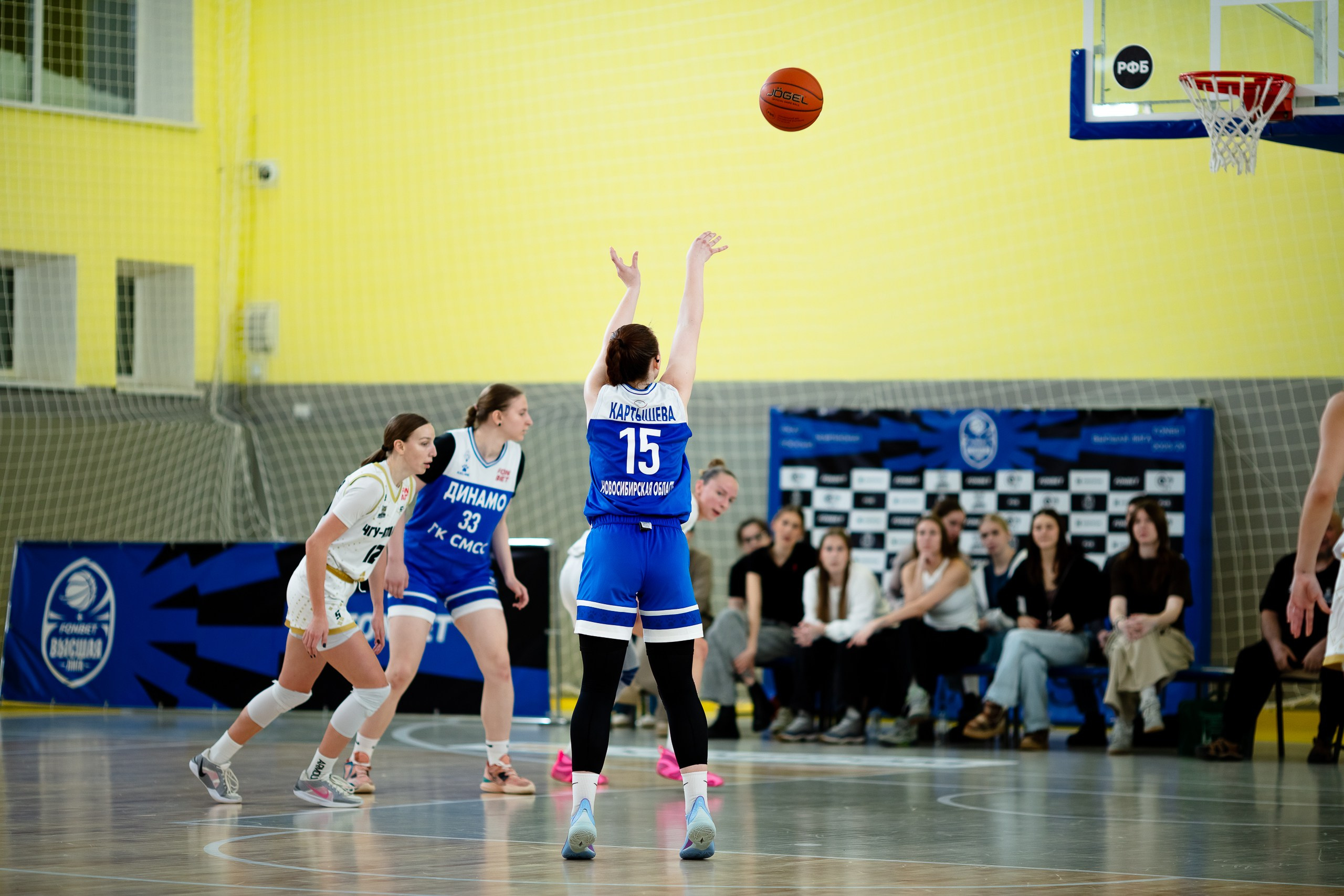 ЧГУ-Атланта — Динамо / 1 игра. Фотография