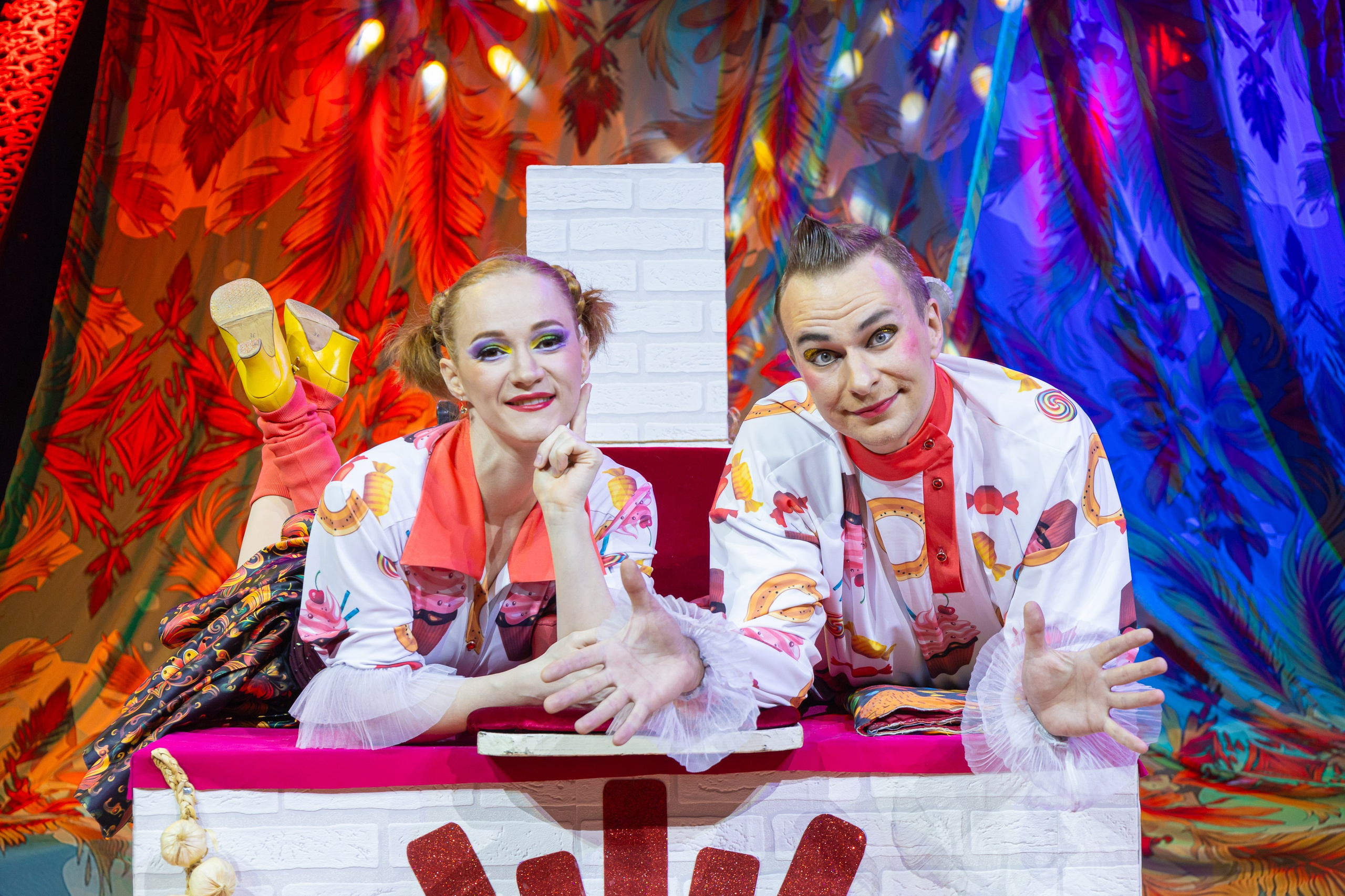 Цирк Жар Птица. Афиша. Семейный и Свадебный фотограф в Сочи