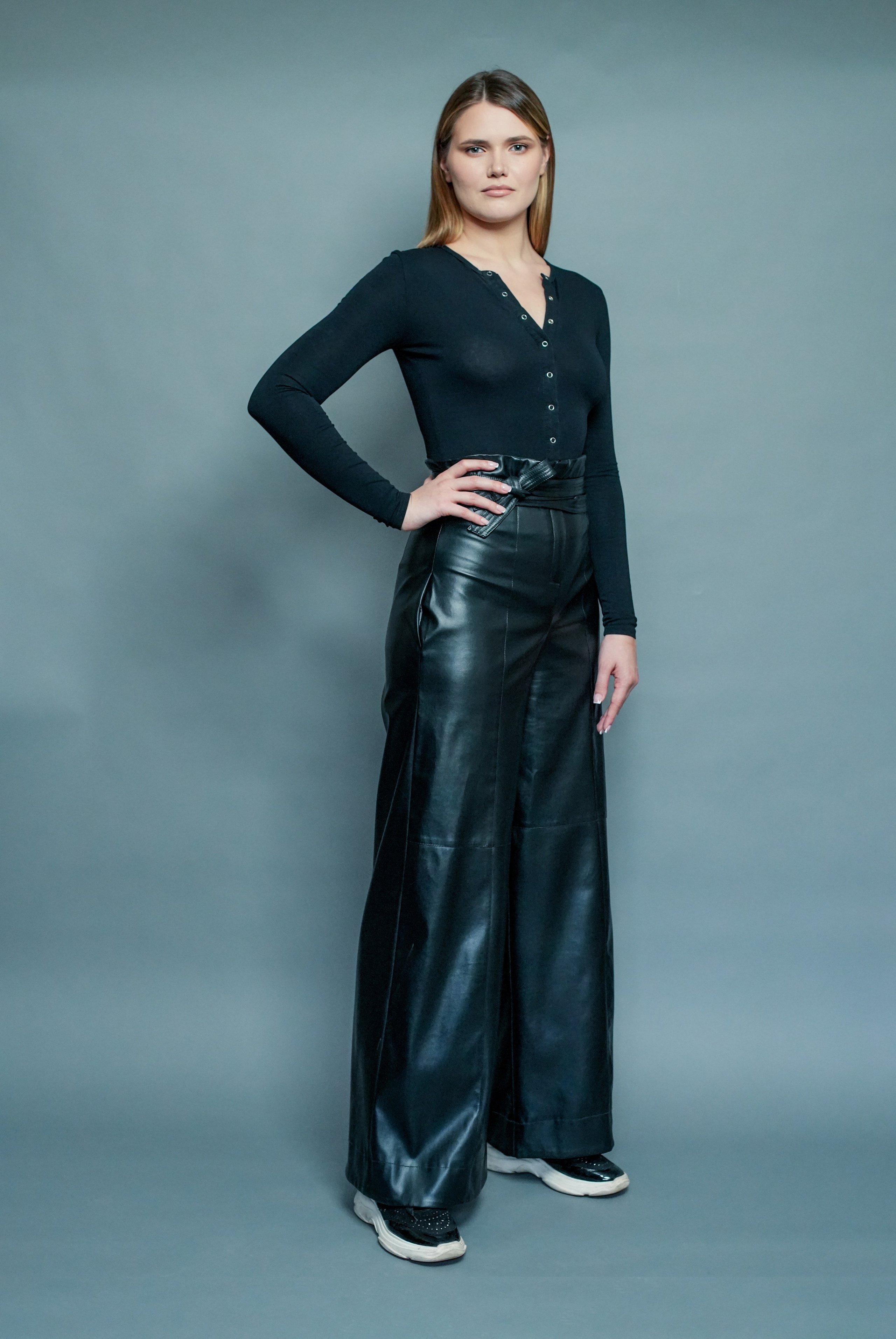 Актриса Алина Шацова. Портретная съемка в Москве, студийный фотограф Игорь Фомин